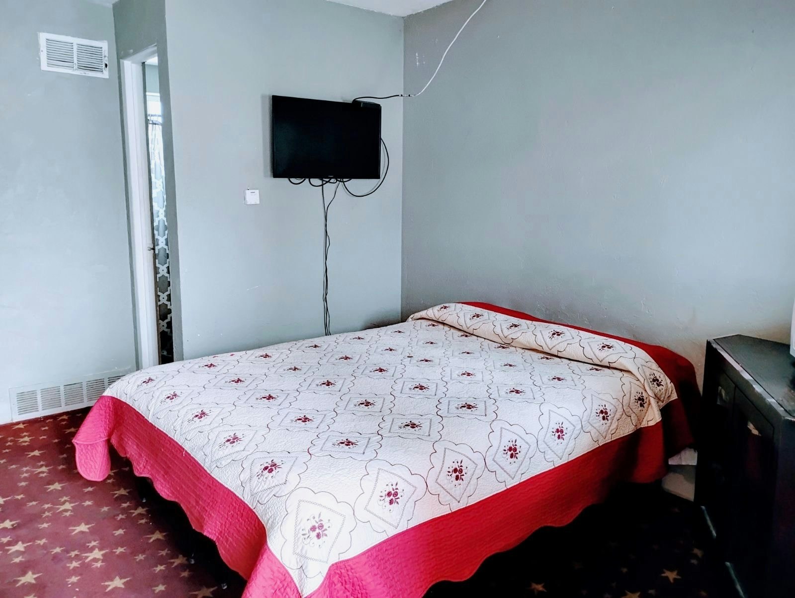 Queen Beds with Kitchenette