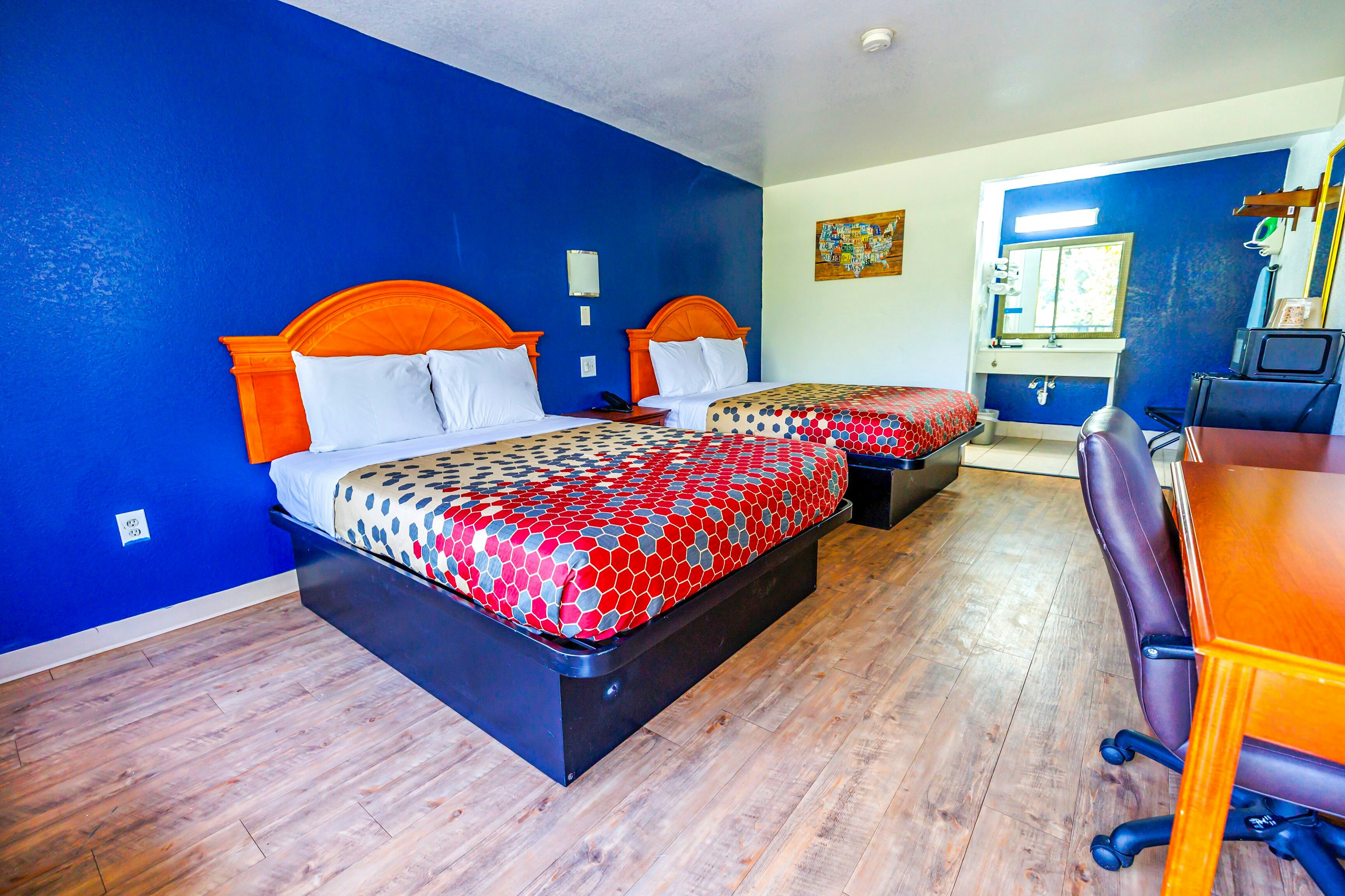 2 Queen Beds Non-Smoking