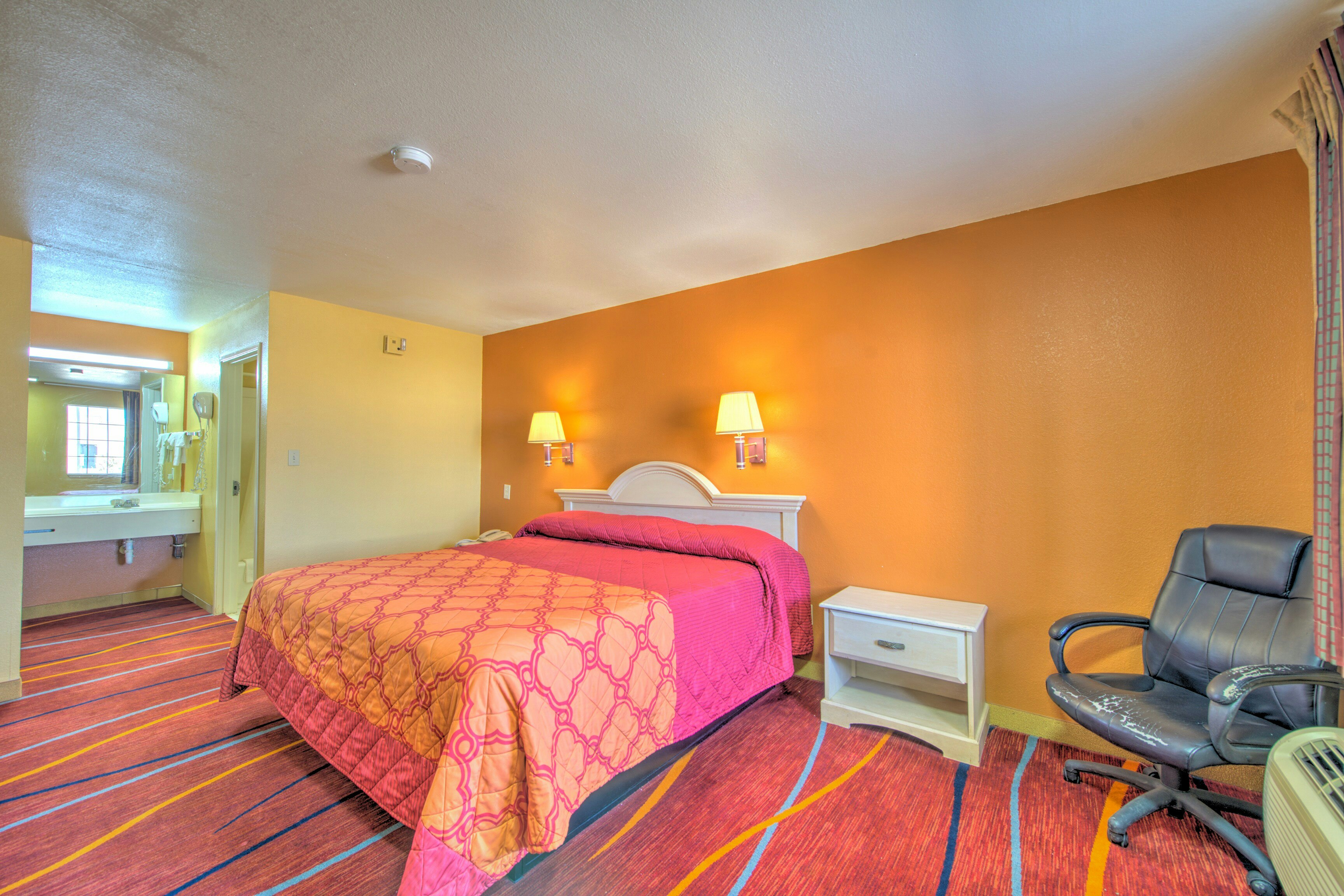 Heights Inn by Townhouse Harker Heights/Killeen