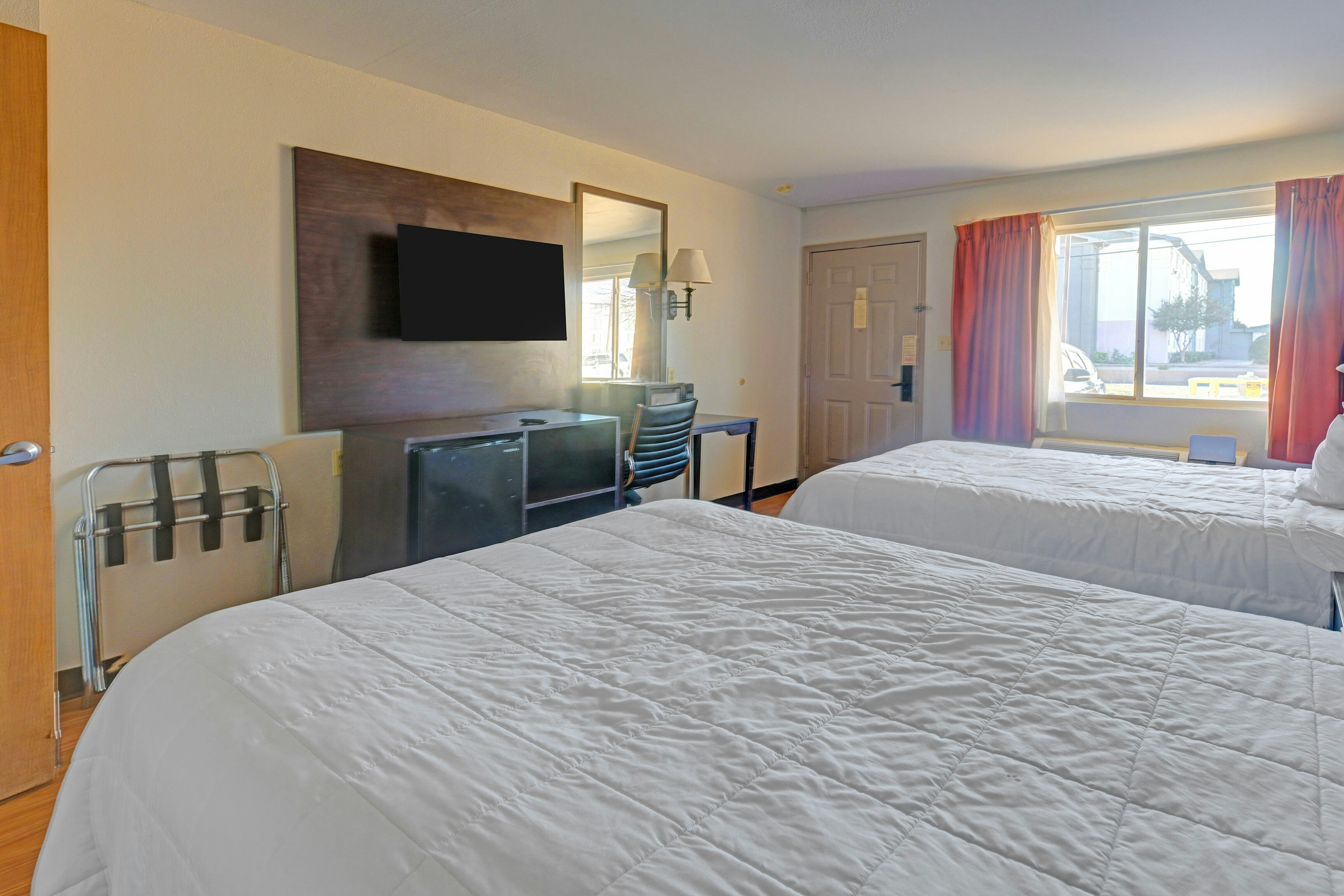 2 Queen Beds Accessible Non-Smoking