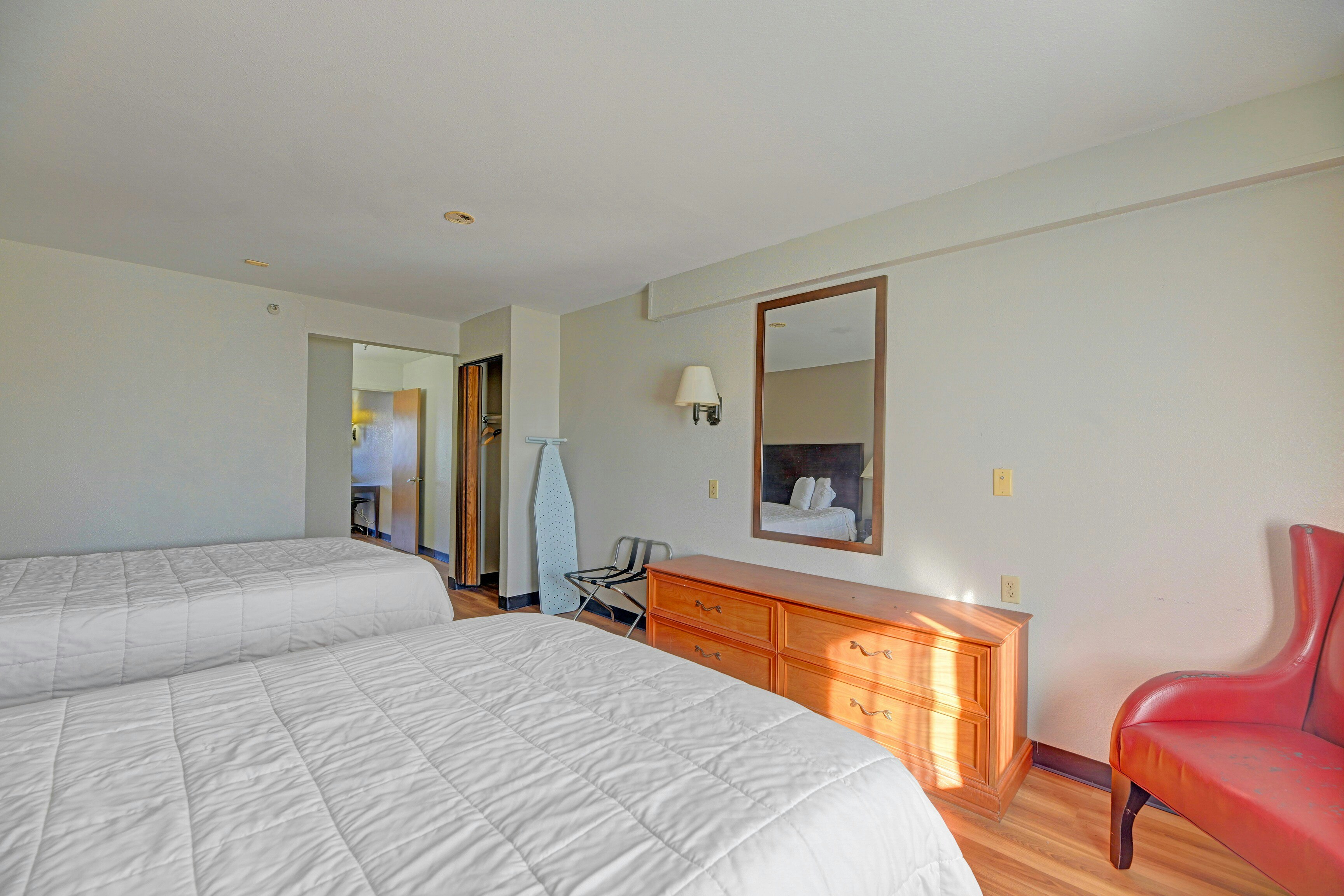 2 Queen Beds Non-Smoking