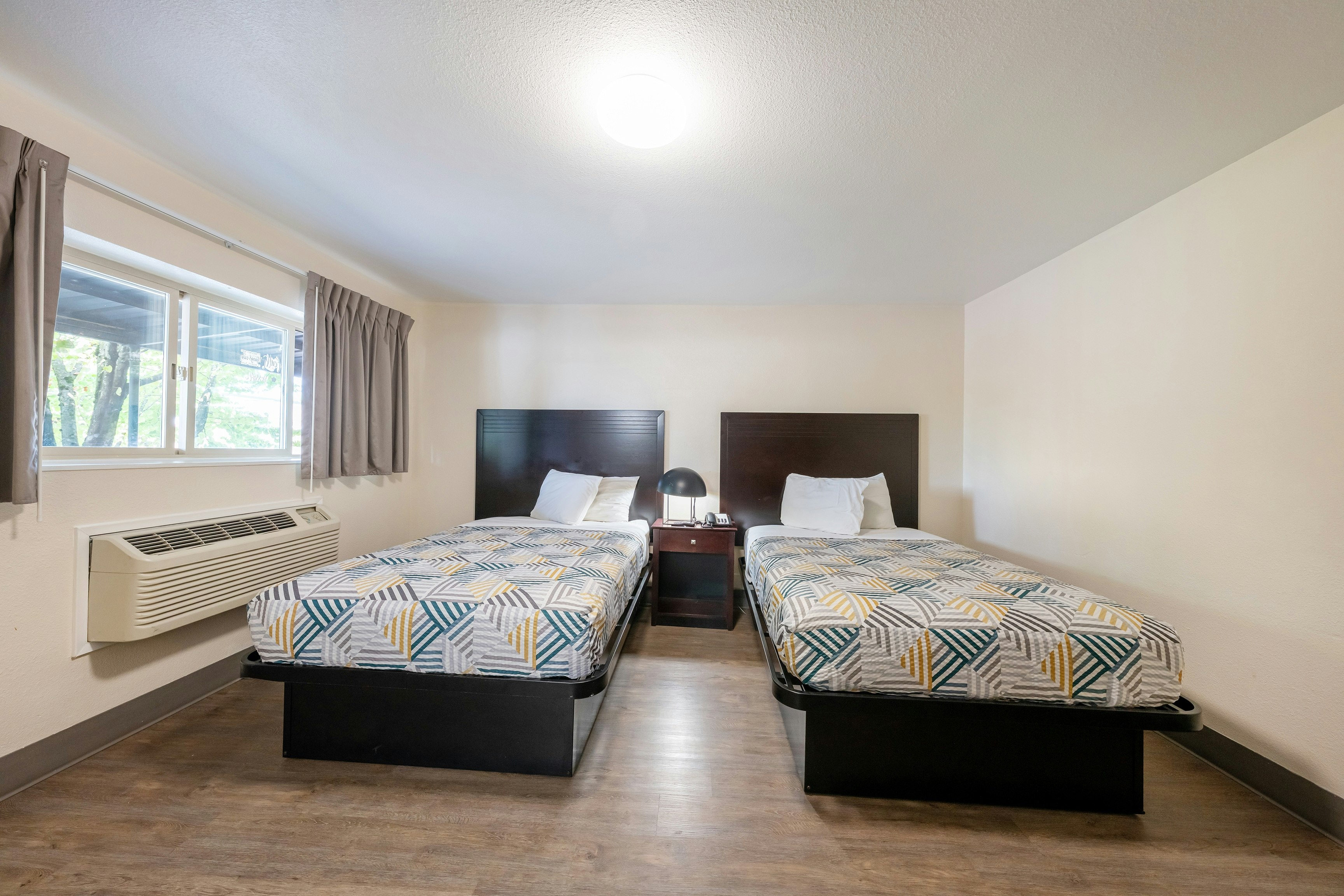 2 Double Beds Non-Smoking with Studio