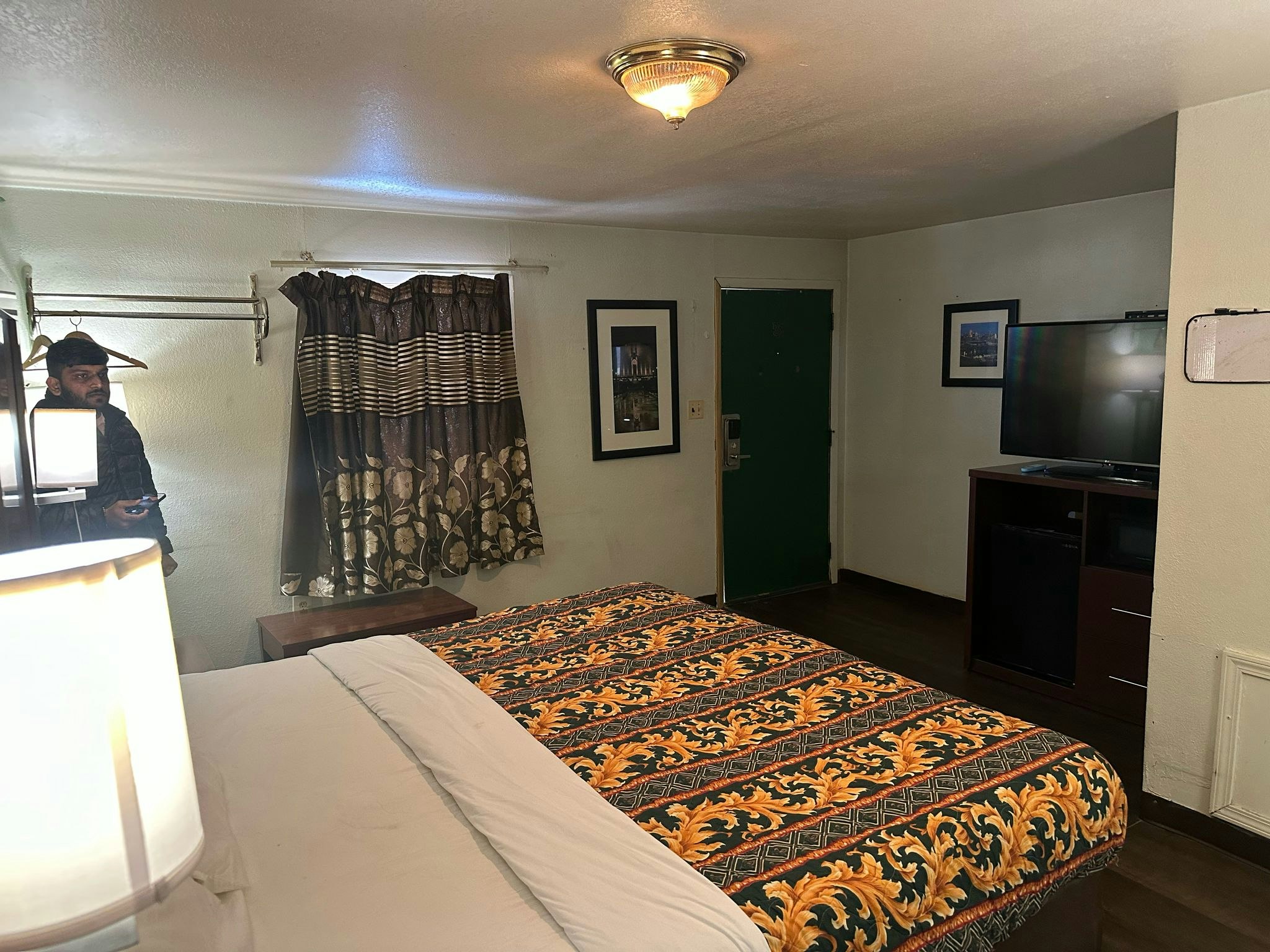 Hillcrest Motel by Oyo Aurora near Lawrenceburg