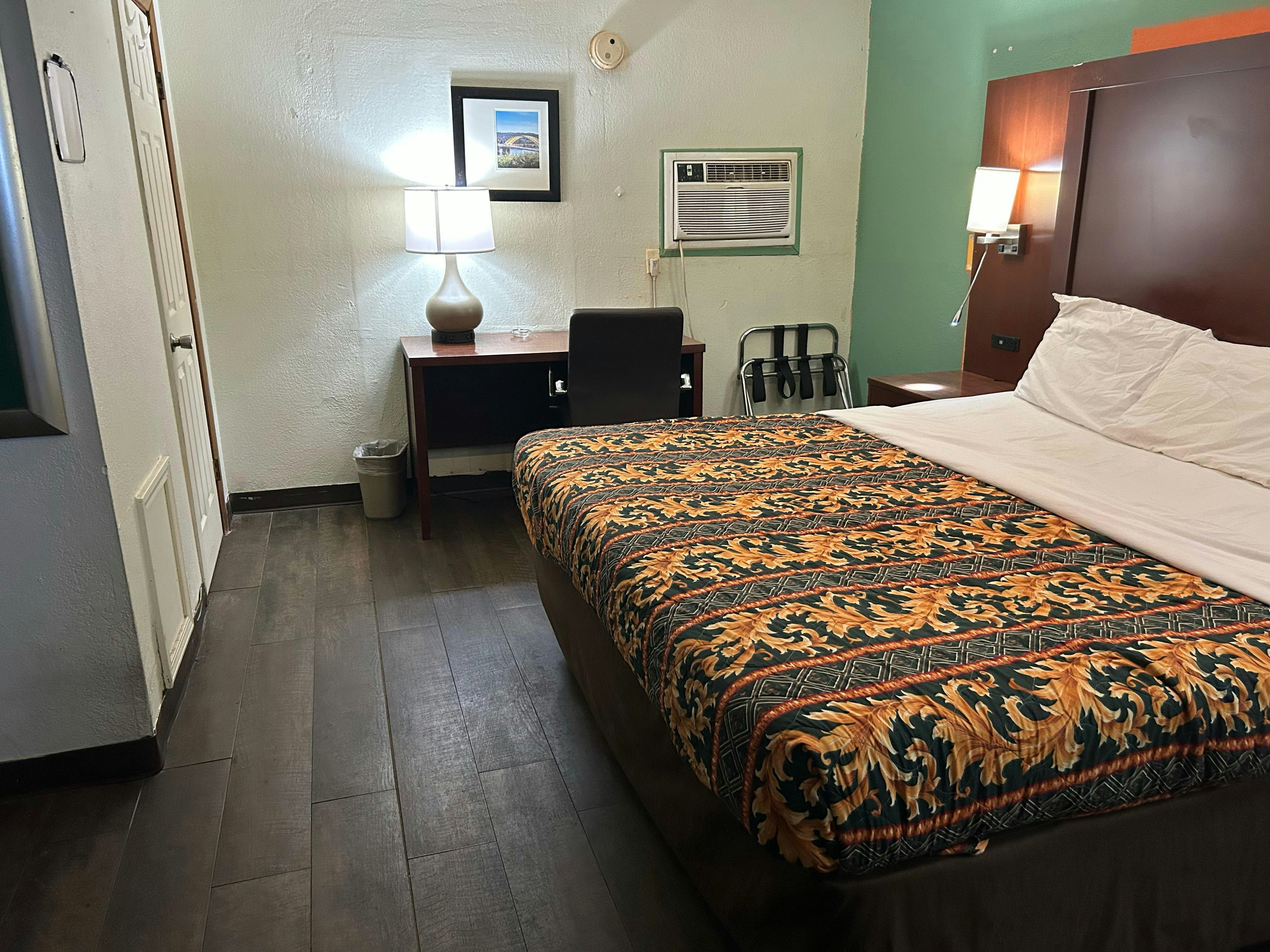 Hillcrest Motel by Oyo Aurora near Lawrenceburg