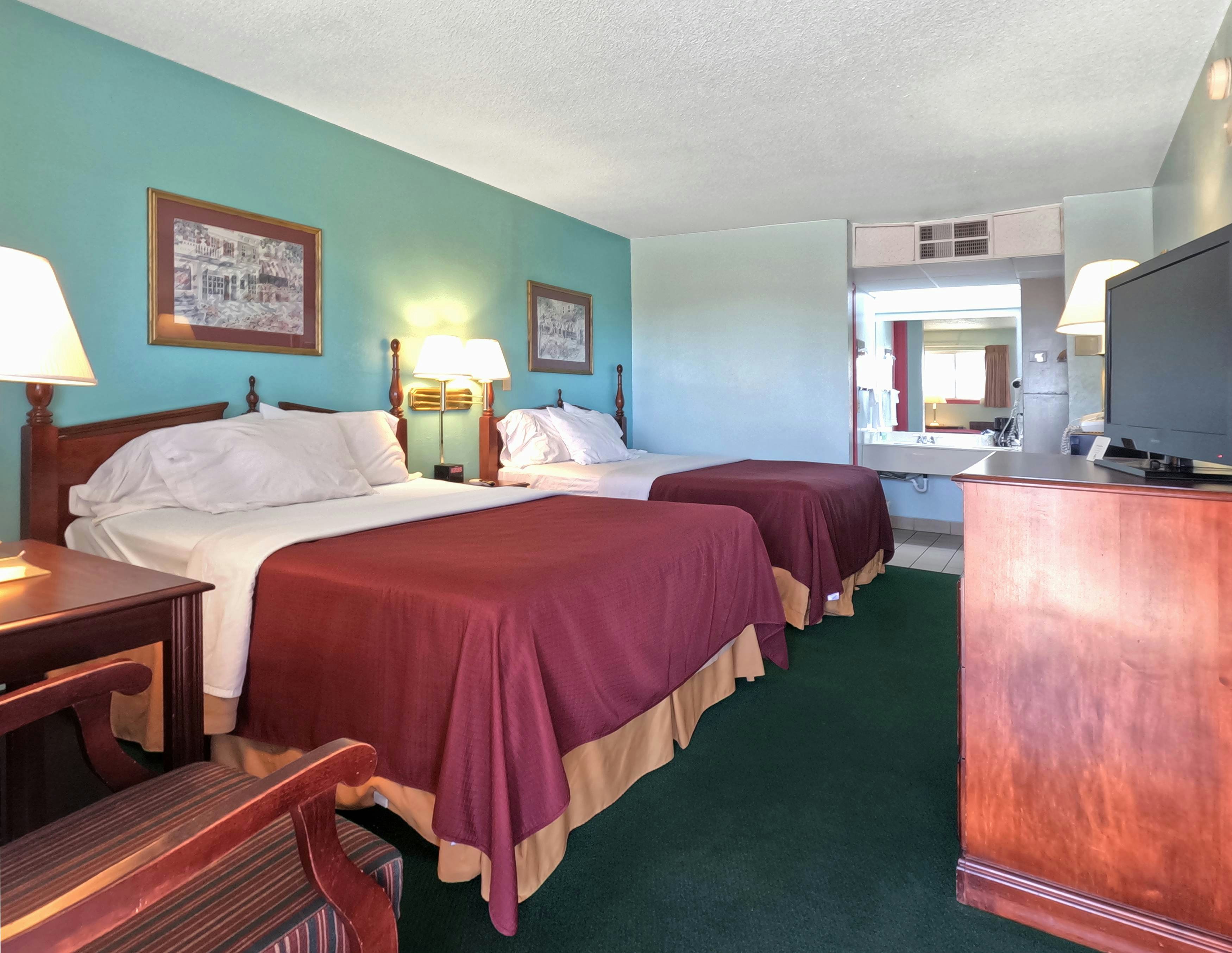 2 Full Beds Non-Smoking