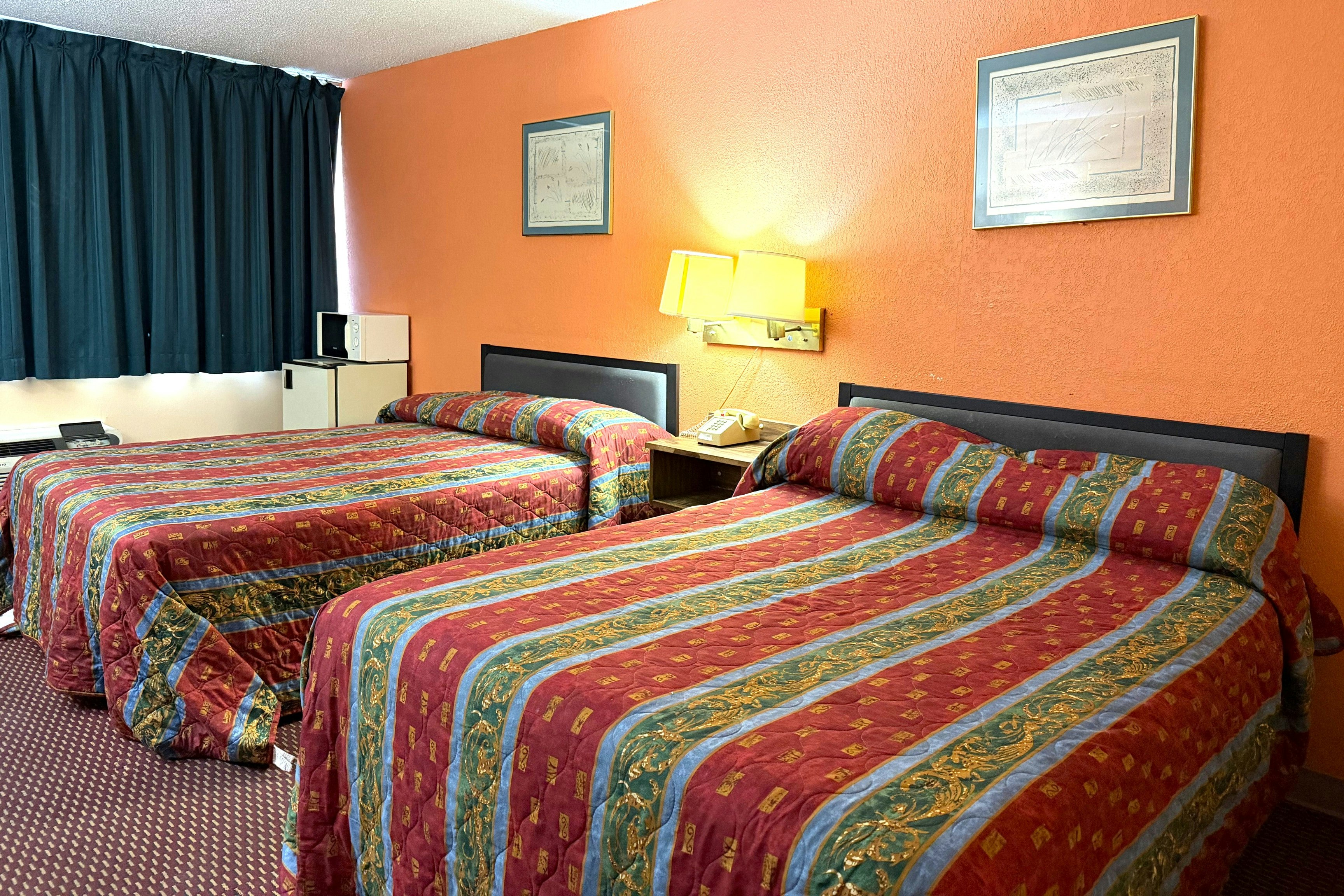 2 Full Bed Smoking