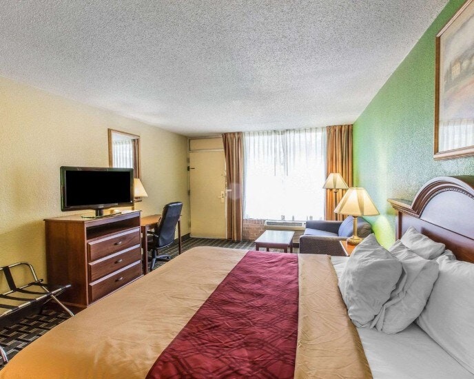 Travelers Inn Douglas By OYO US-441