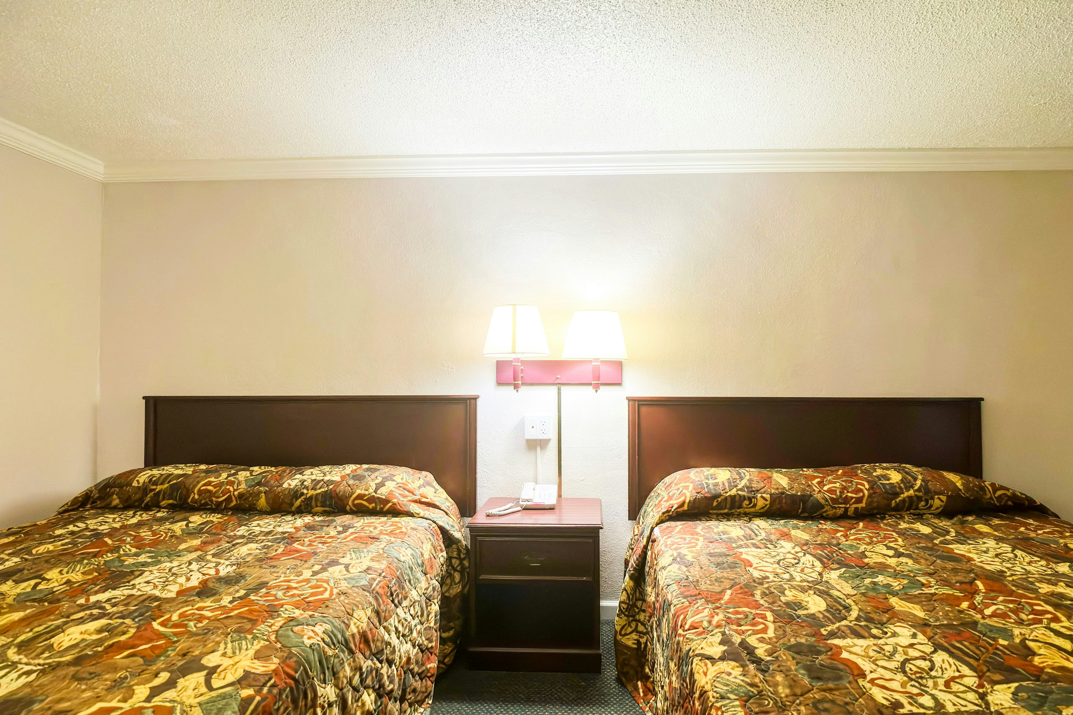 2 Full Beds Non-Smoking