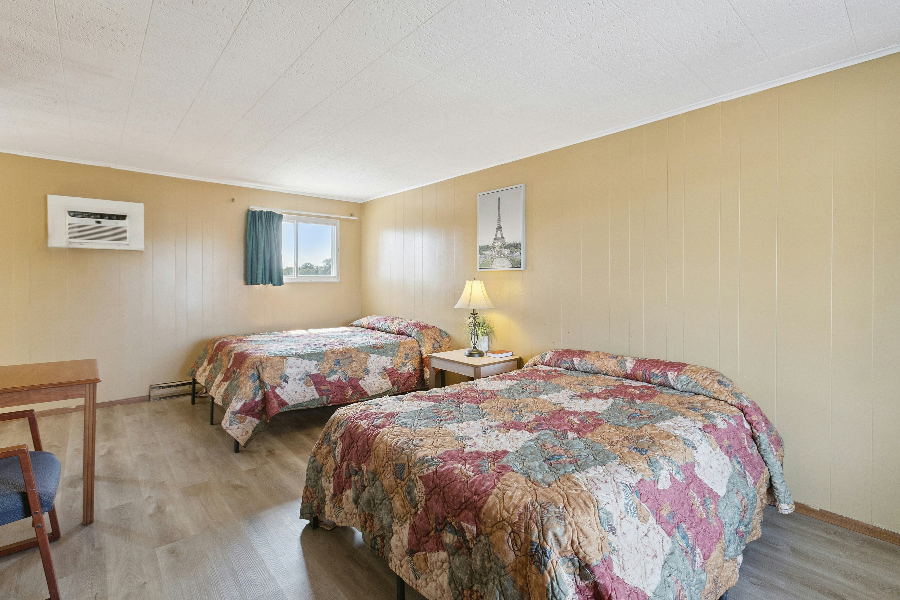 2 Queen Beds Non-Smoking