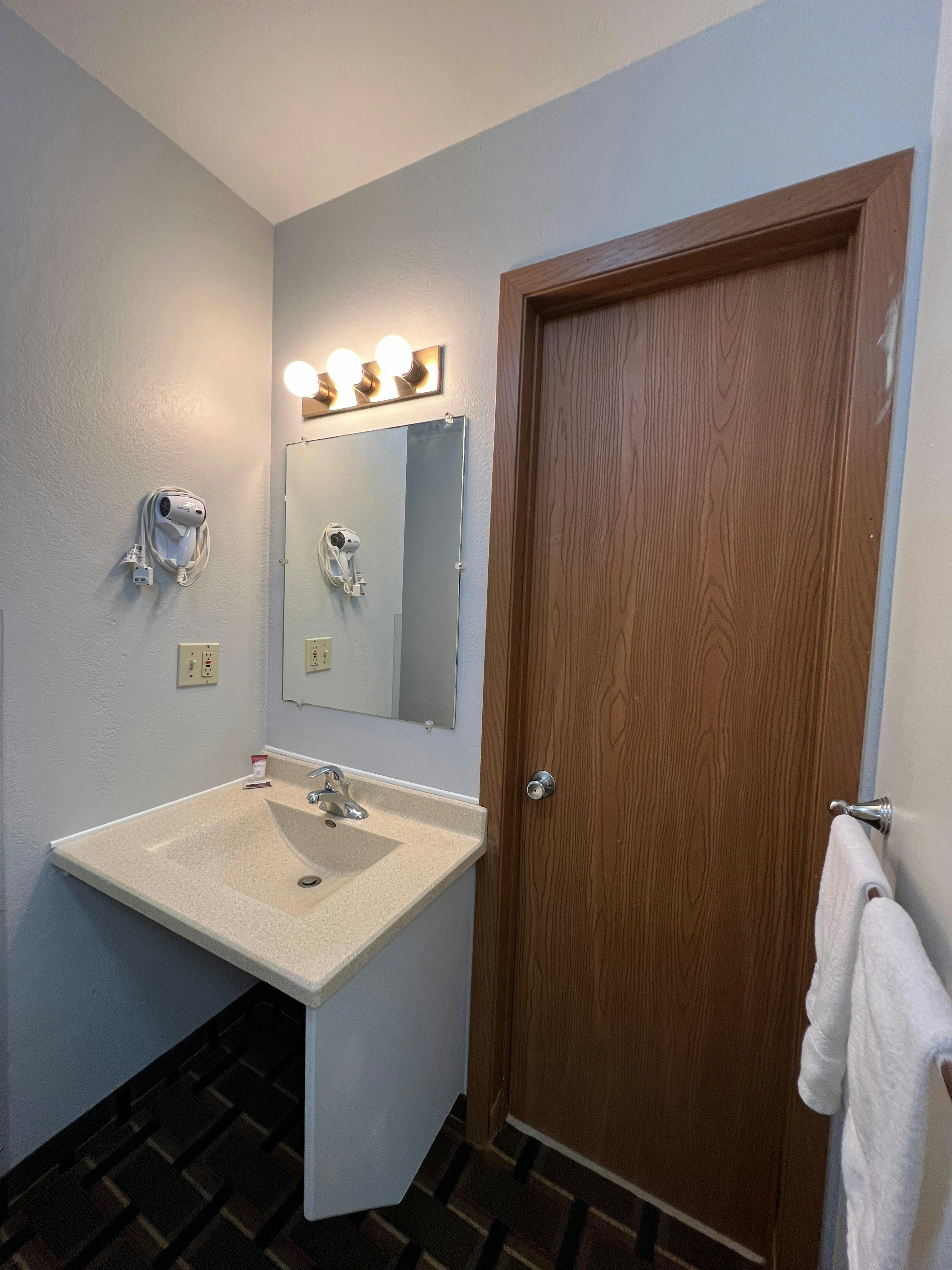 Deluxe Inn Capital O Nebraska City I 29