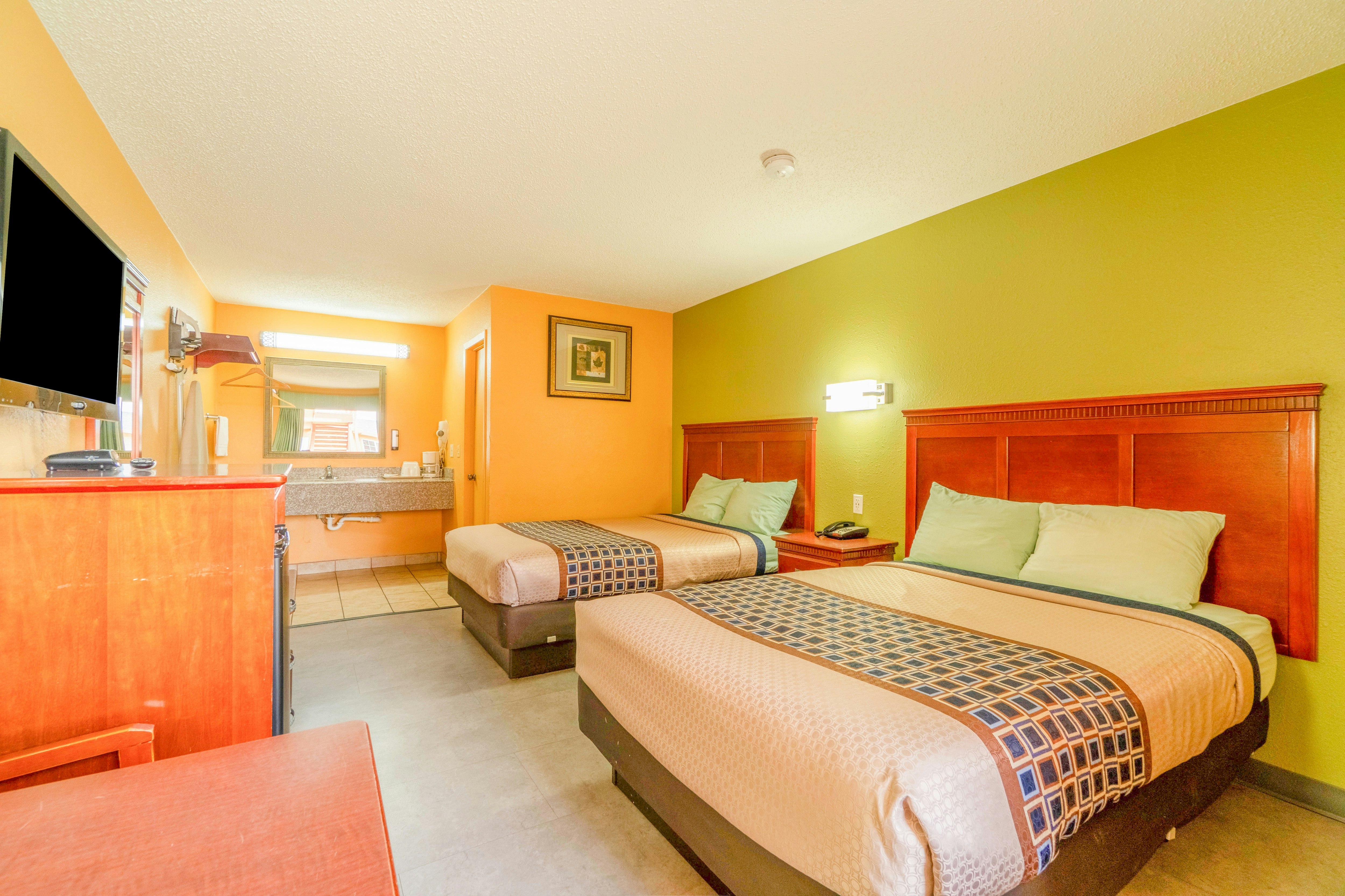 2 Full Beds Non-Smoking