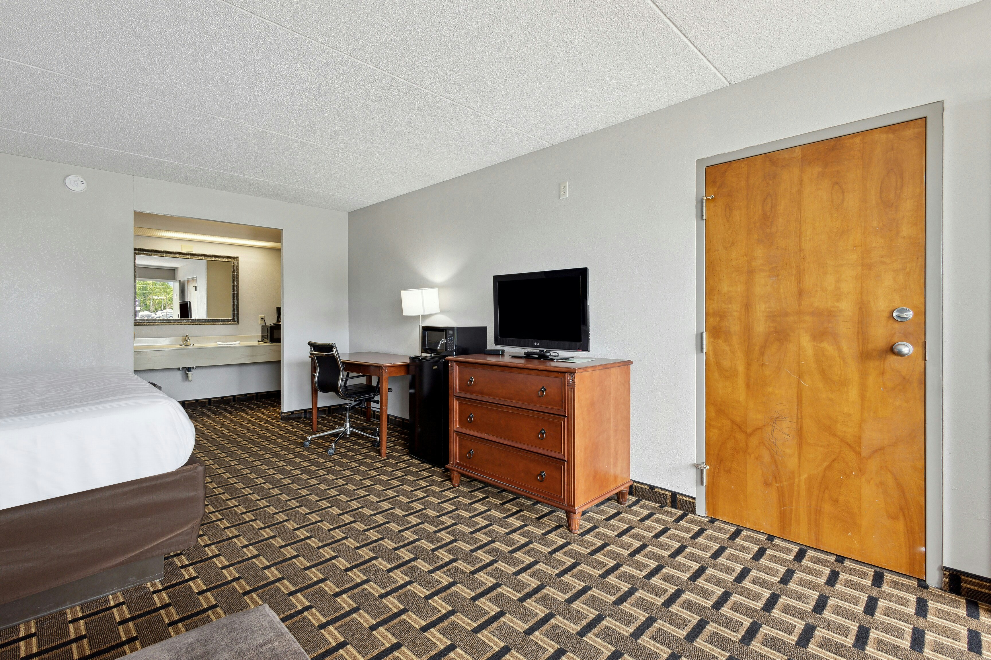 Relax inn by OYO Greeneville Near Hwy US-321