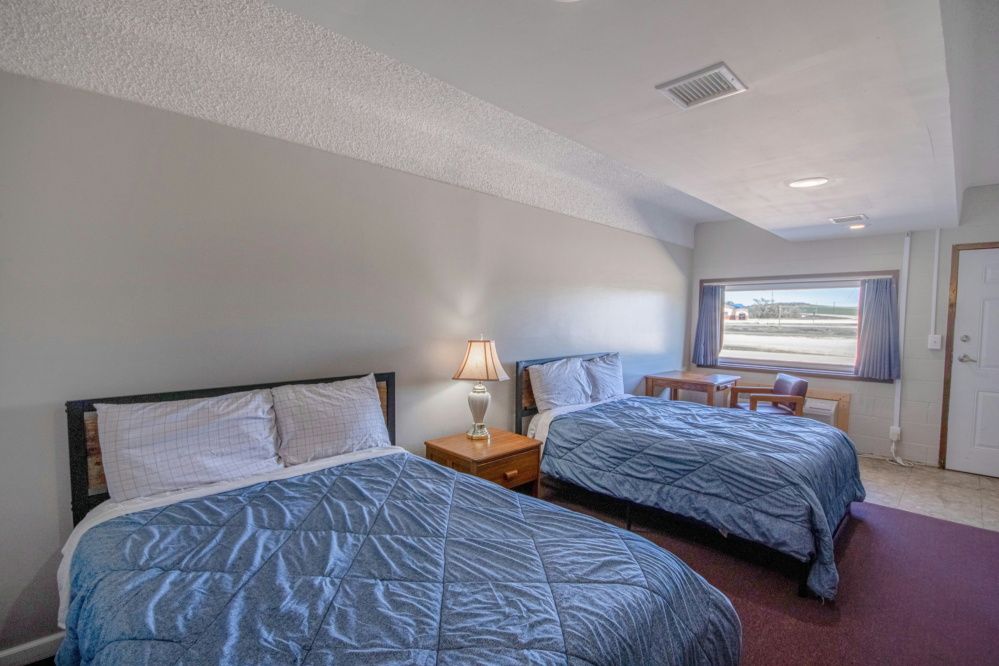 OYO Crossroads Inn