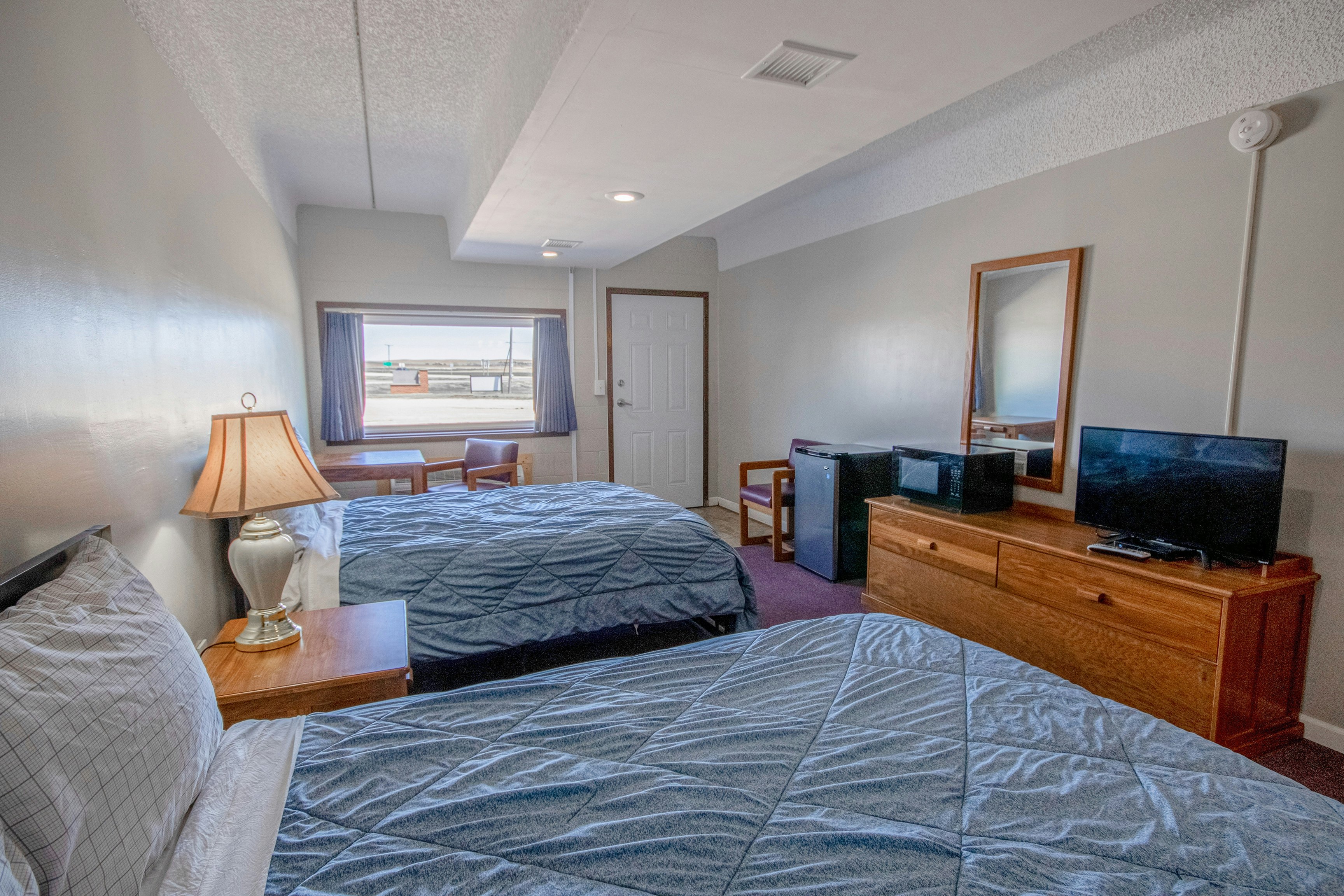OYO Crossroads Inn