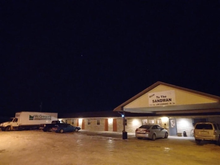 OYO Sandman Inn