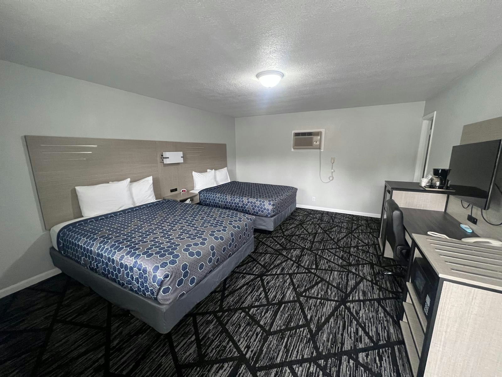 2 Queen Beds Non-Smoking