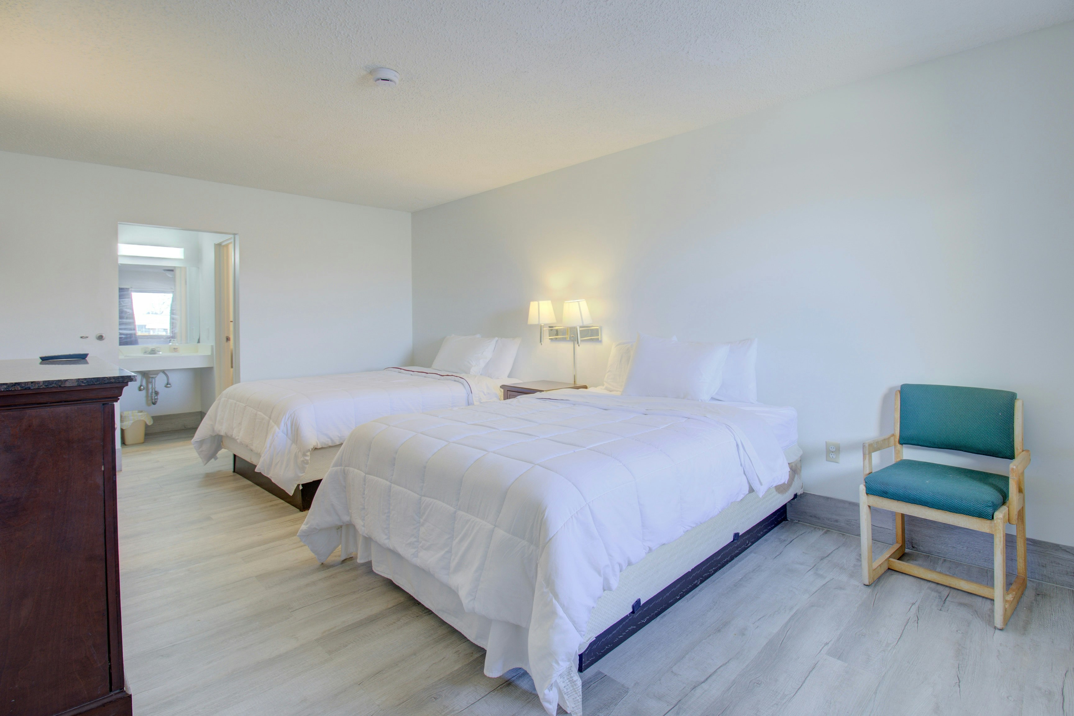 2 Queen Beds Non-Smoking