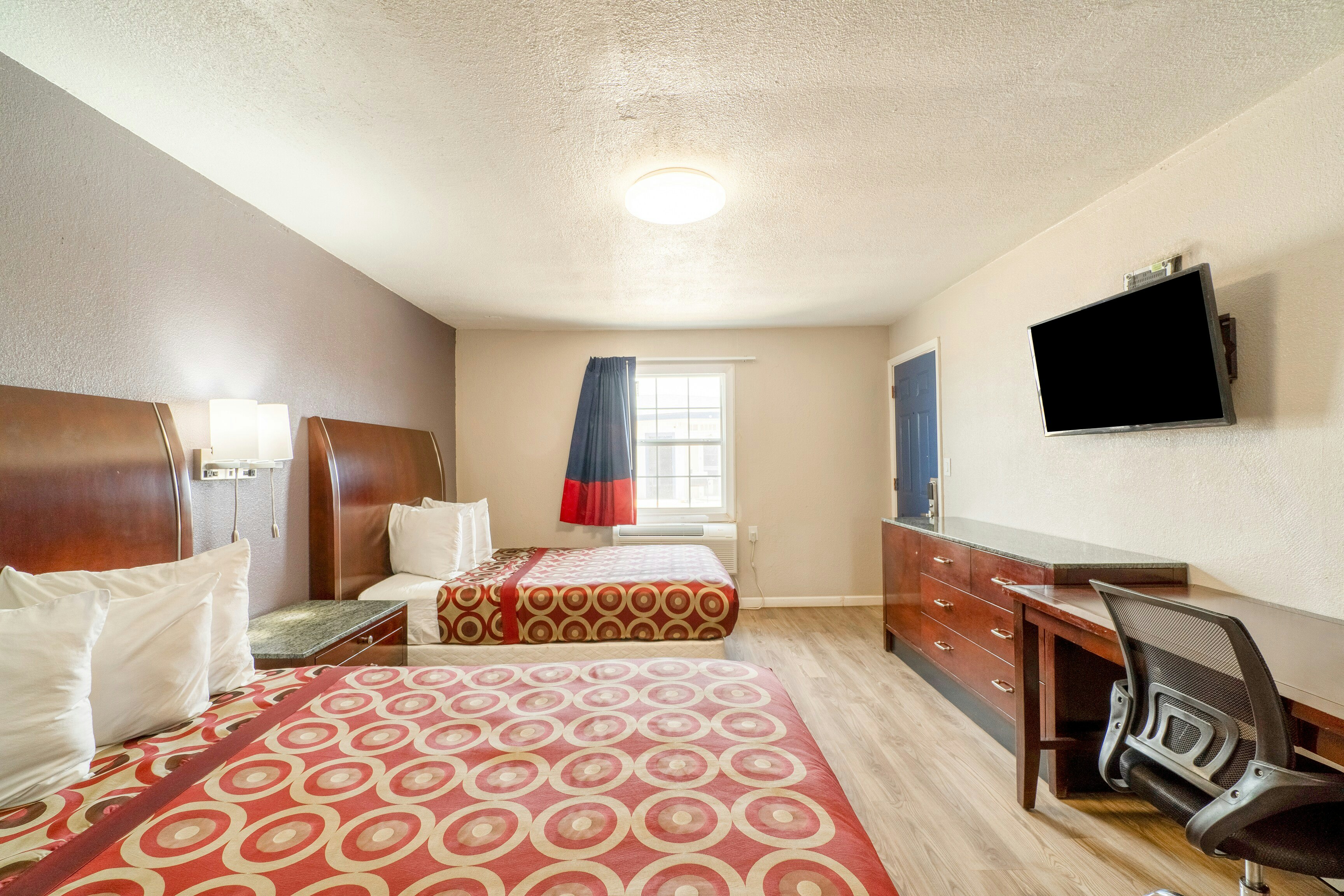 2 Full Beds Non-Smoking