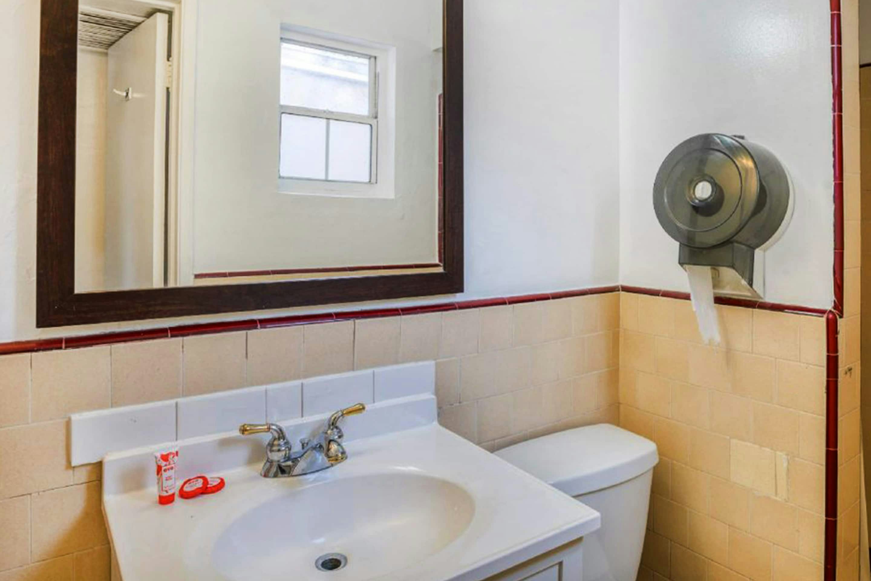OYO Hotel Salina KS I 70