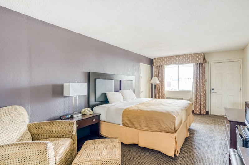 OYO Hotel Akron Northwest Co
