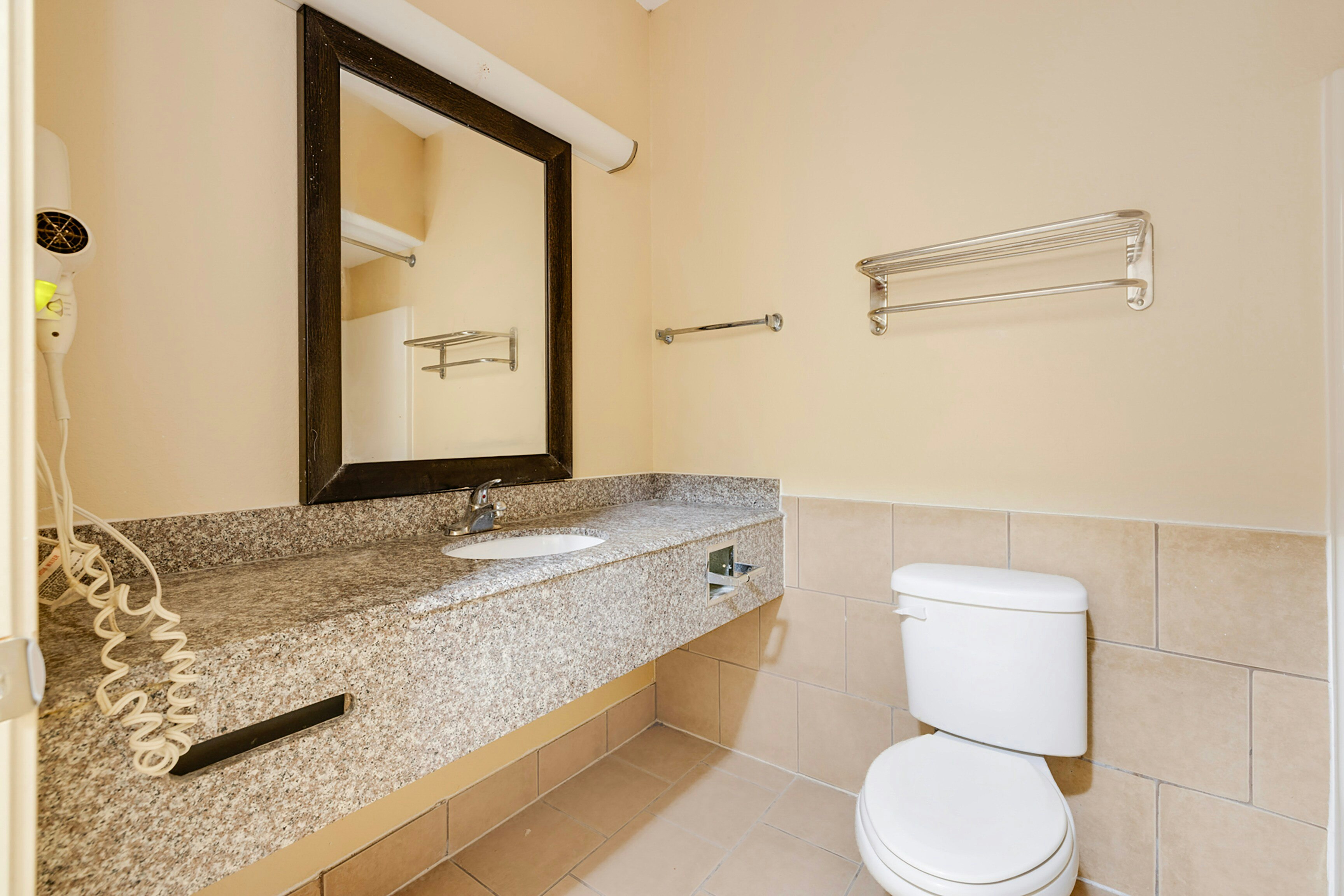 King Bed Accessible with Kitchenette