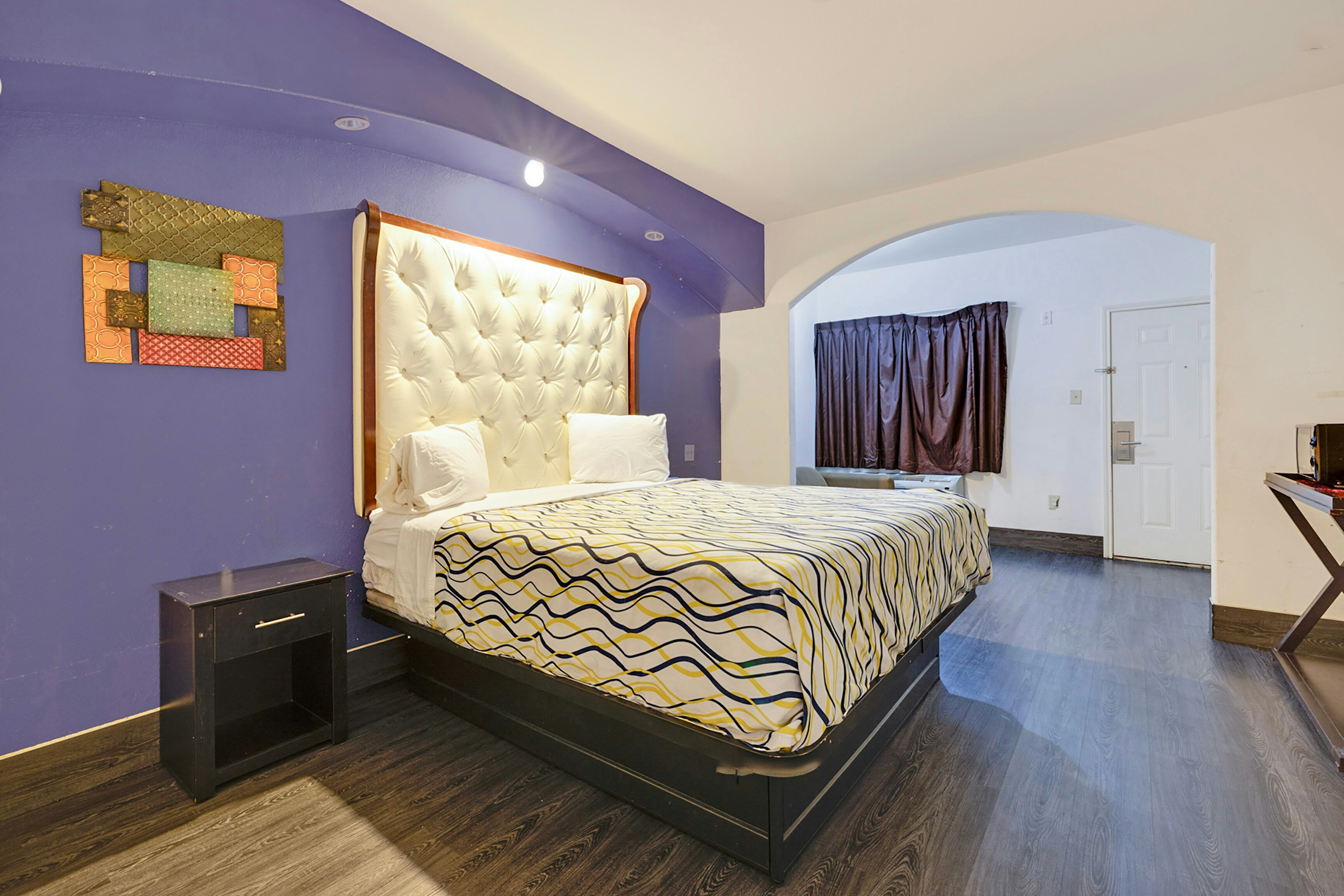 Capital O Deluxe Inn Channelview Houston I-10