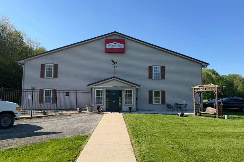 XXX – Royal Inn Rockville