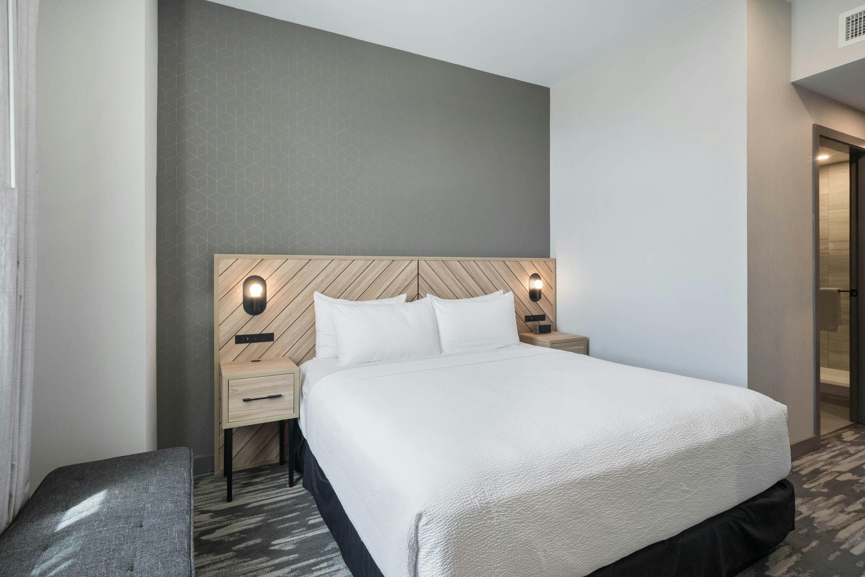 Sandman Signature Fort Worth Downtown Hotel