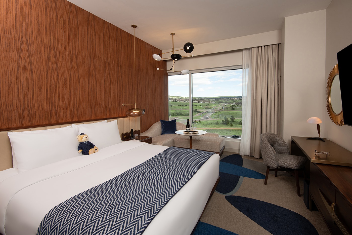 Club King Room