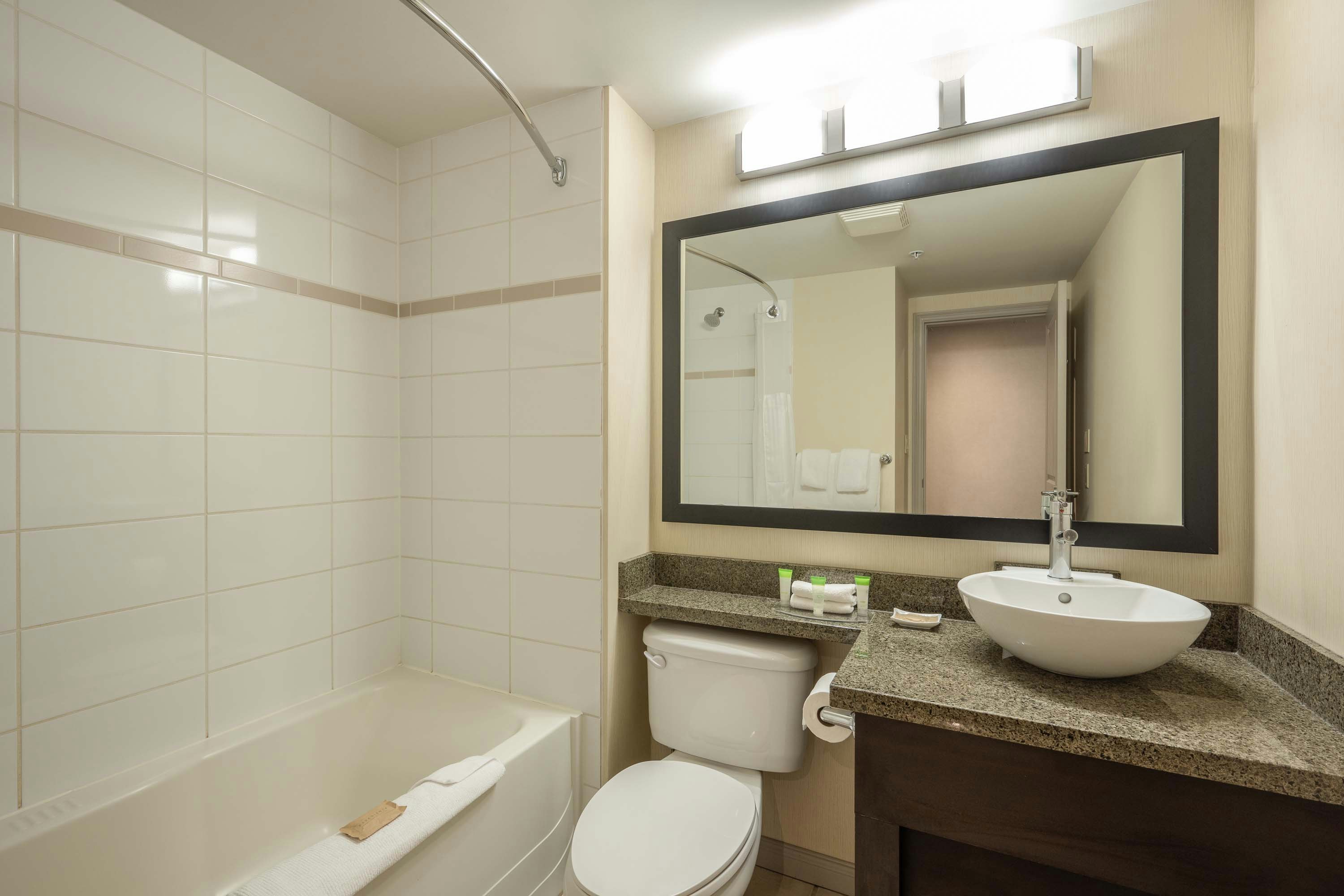 LUCID – Beachfront Golf Resort