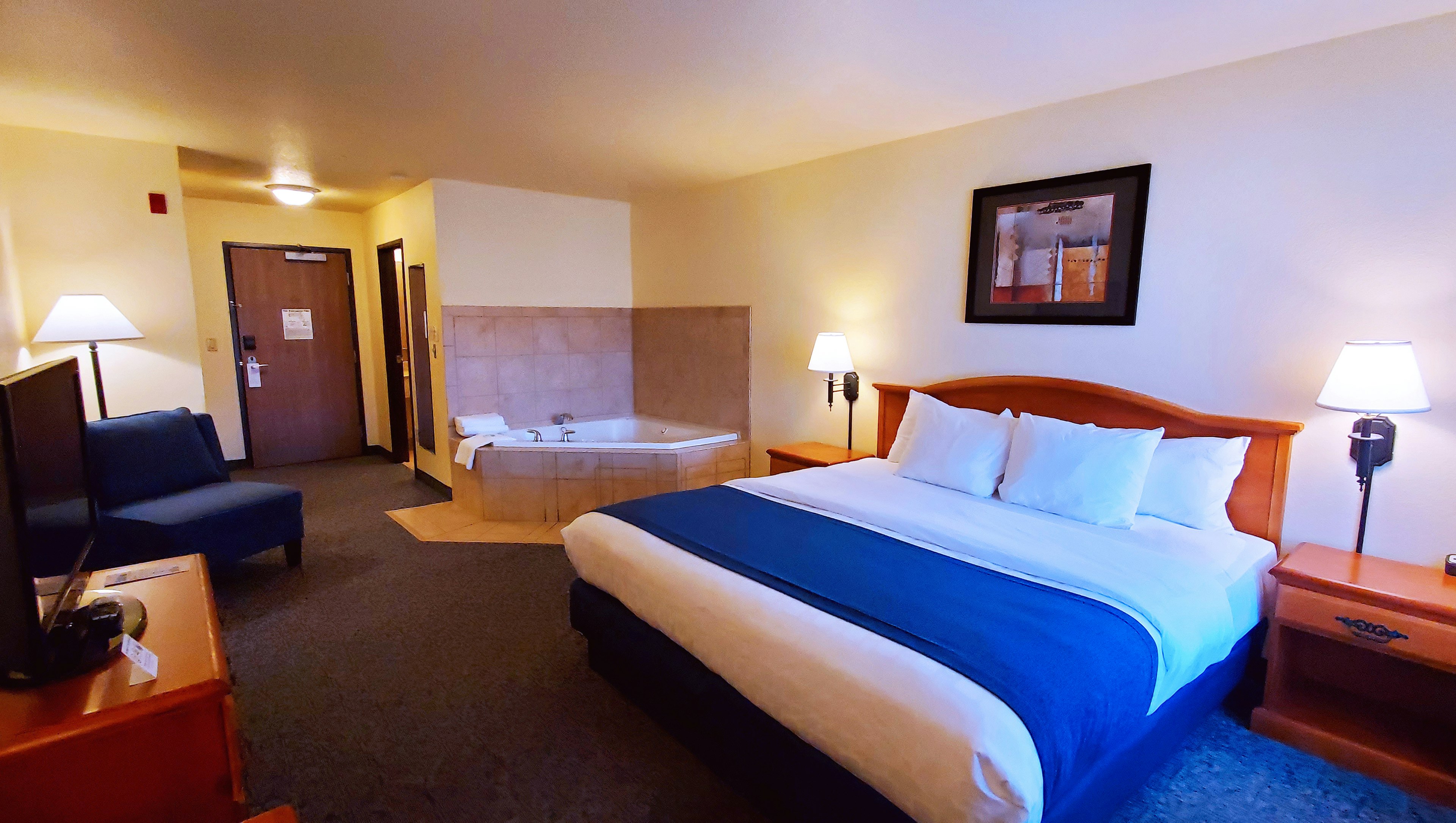 1 King Bed Jetted Tub Nonsmoking