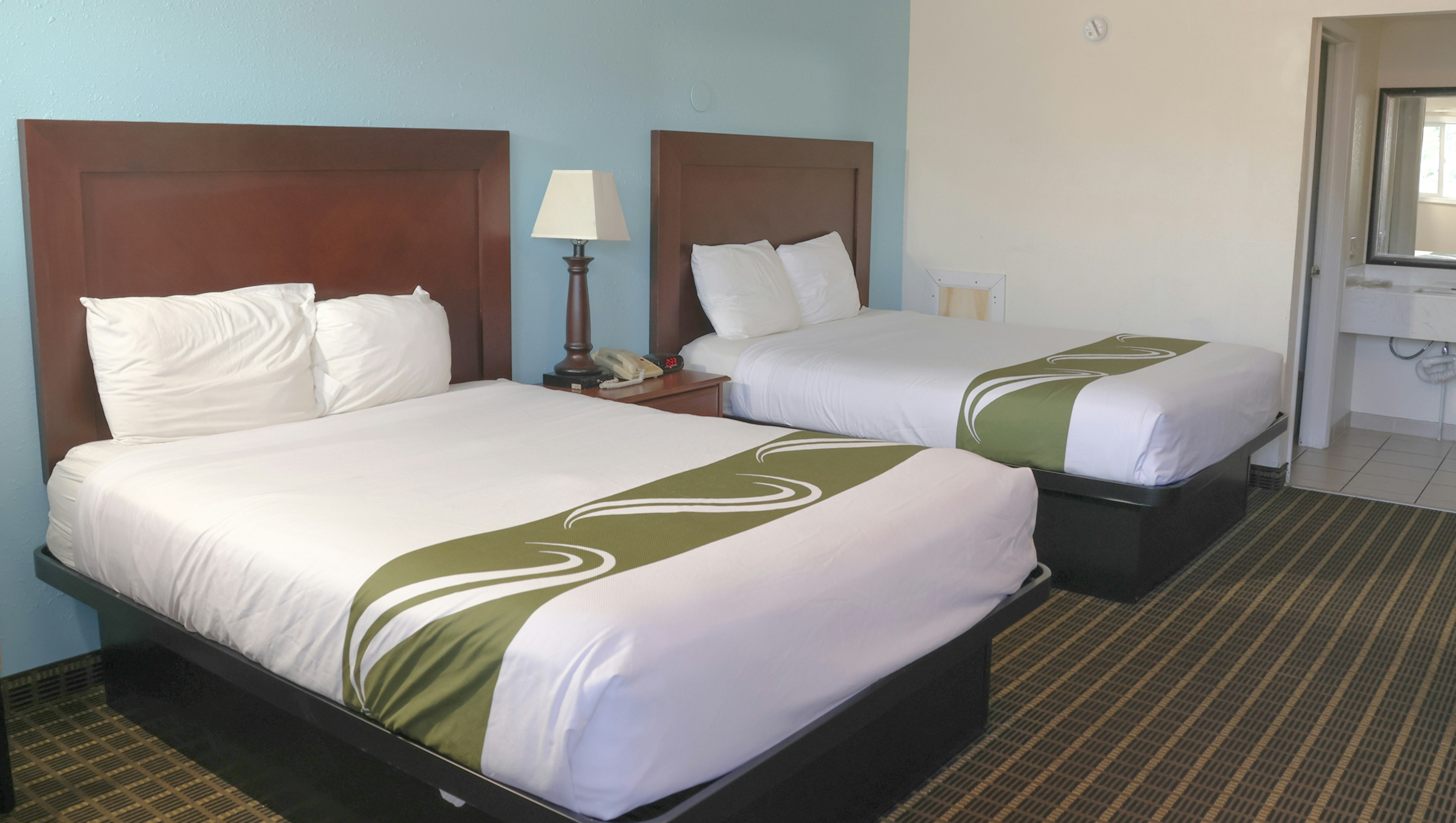 Chippewa Motel Mount Pleasant 2 Queen Bed Nonsmoking