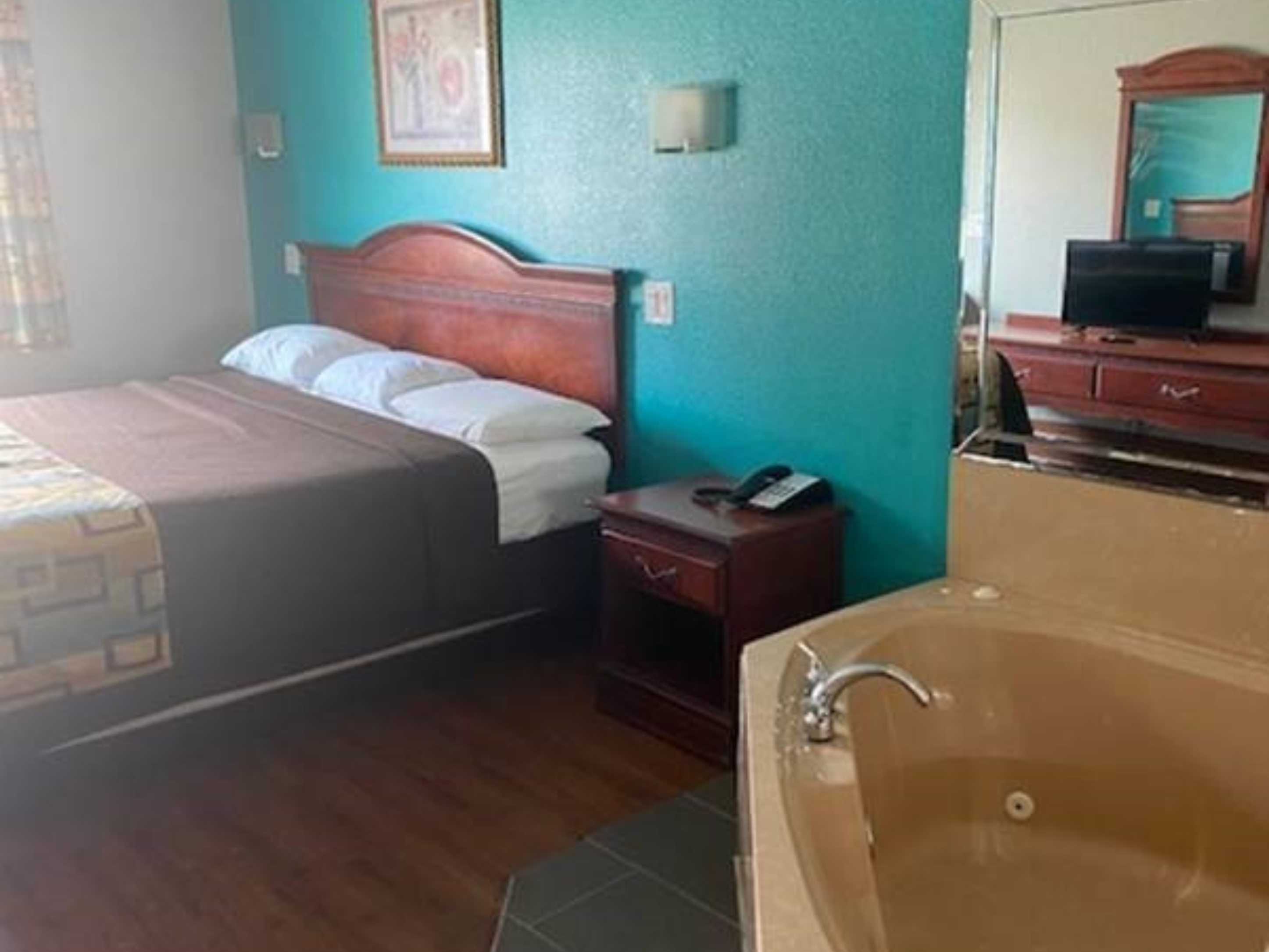 Tropicana Inn & Suites Dallas