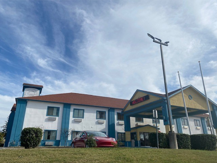 Tropicana Inn & Suites Dallas