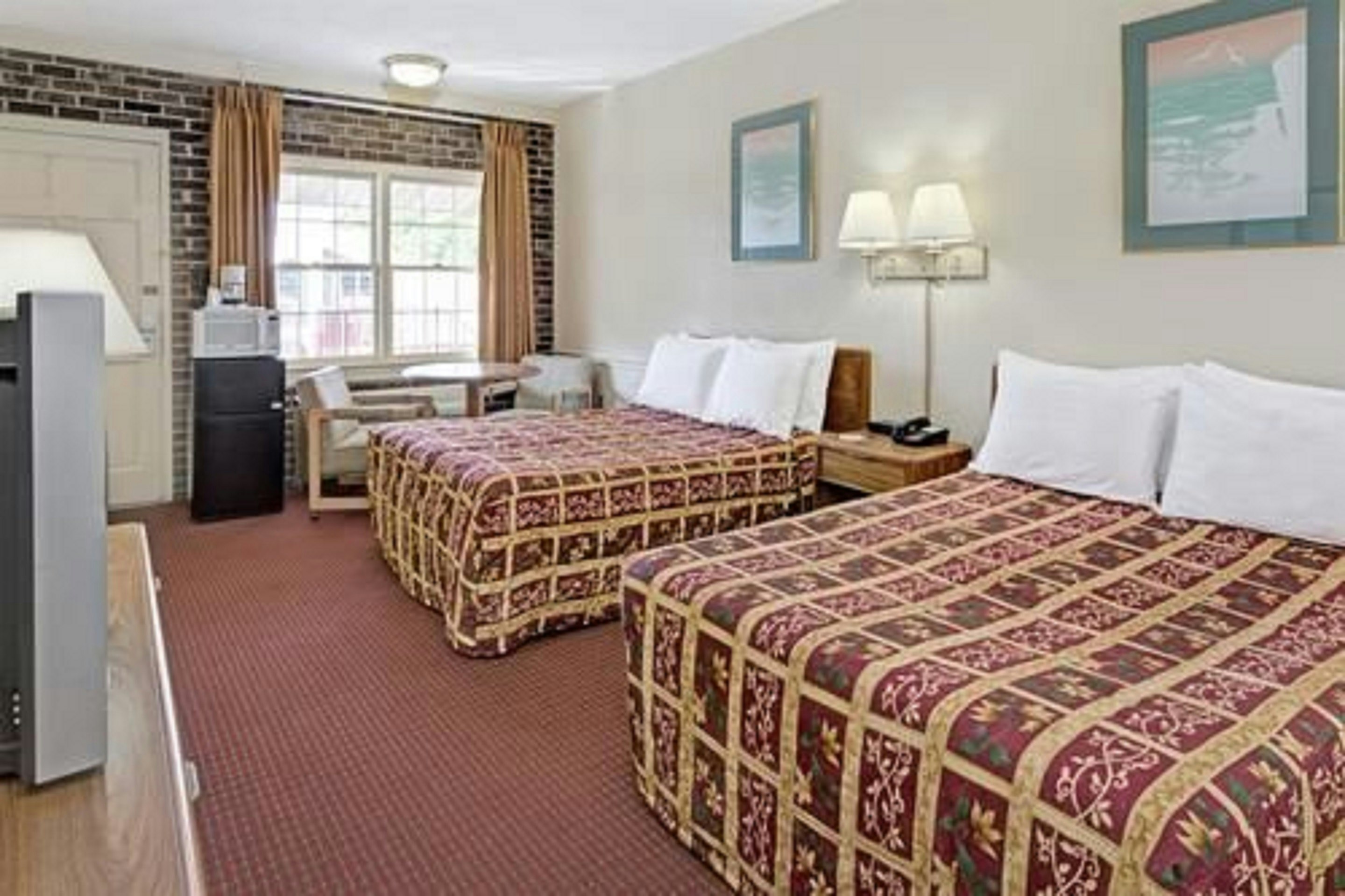 Capt. John Smith Inn Williamsburg 2 Double Beds Nonsmoking