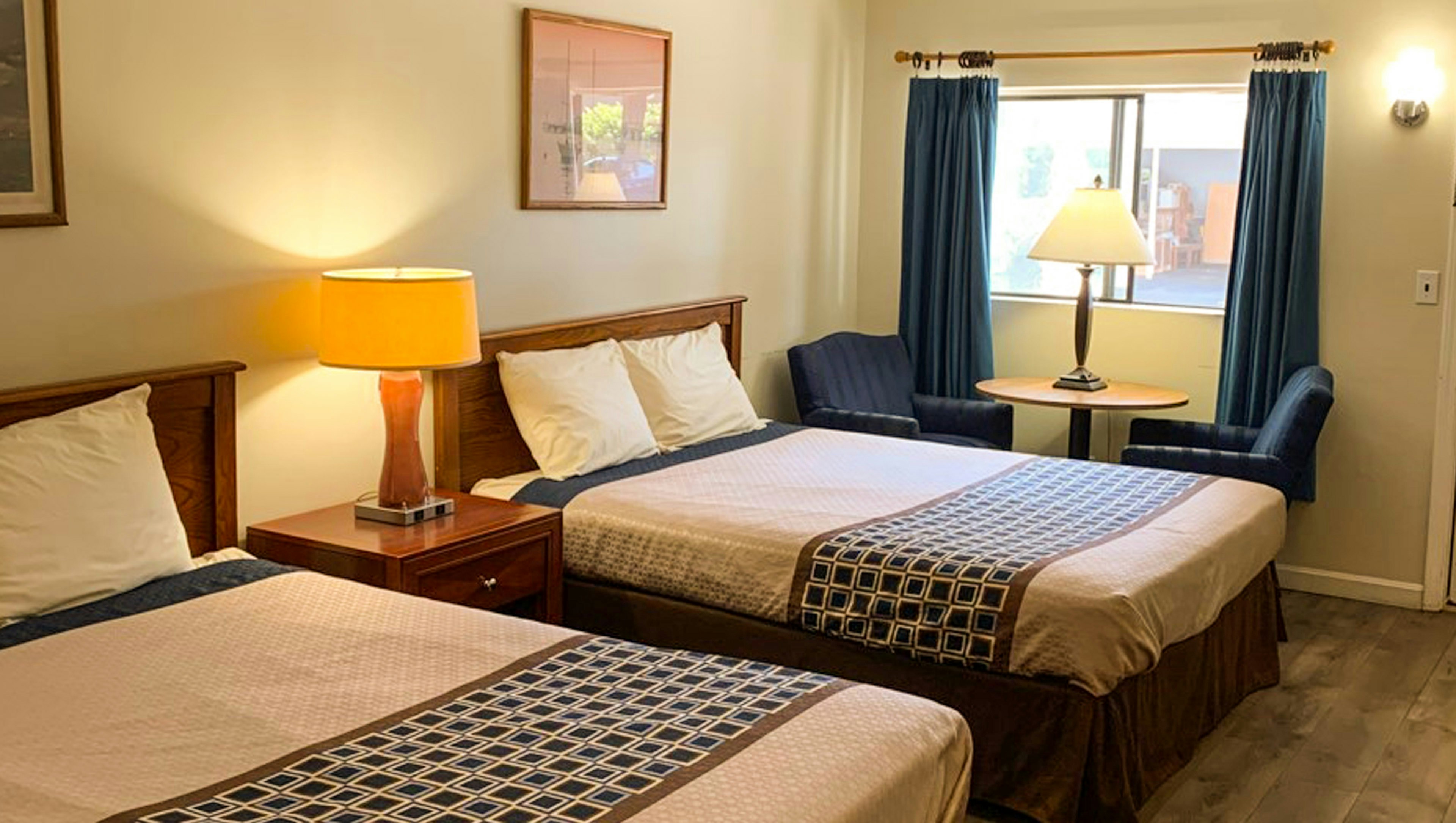 Magnuson Hotel Hampton NH 2 Queen Bed Nonsmoking
