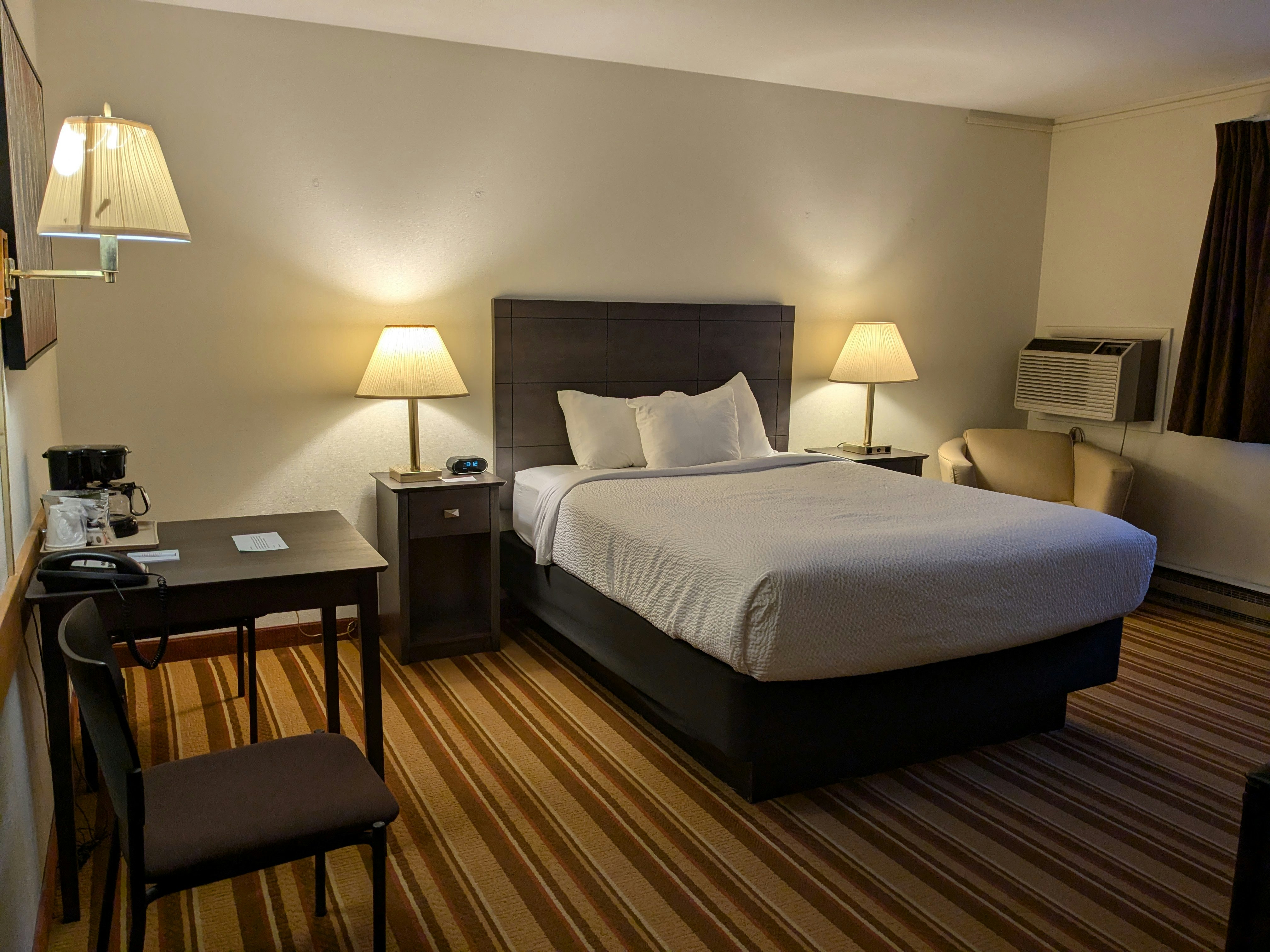Magnuson Hotel Copper Crown