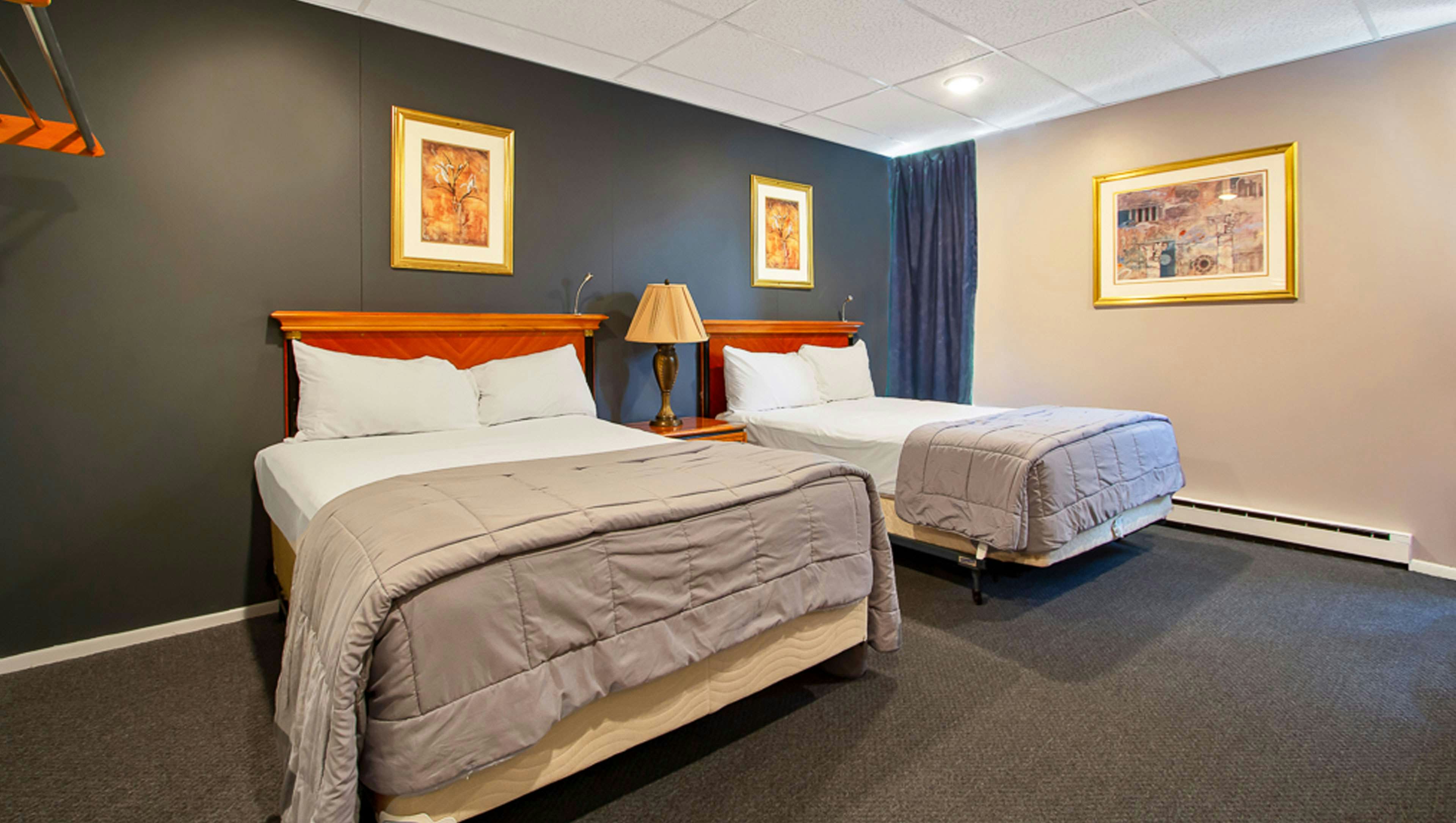 M Star Hotel North Canton 2 Double Beds Nonsmoking