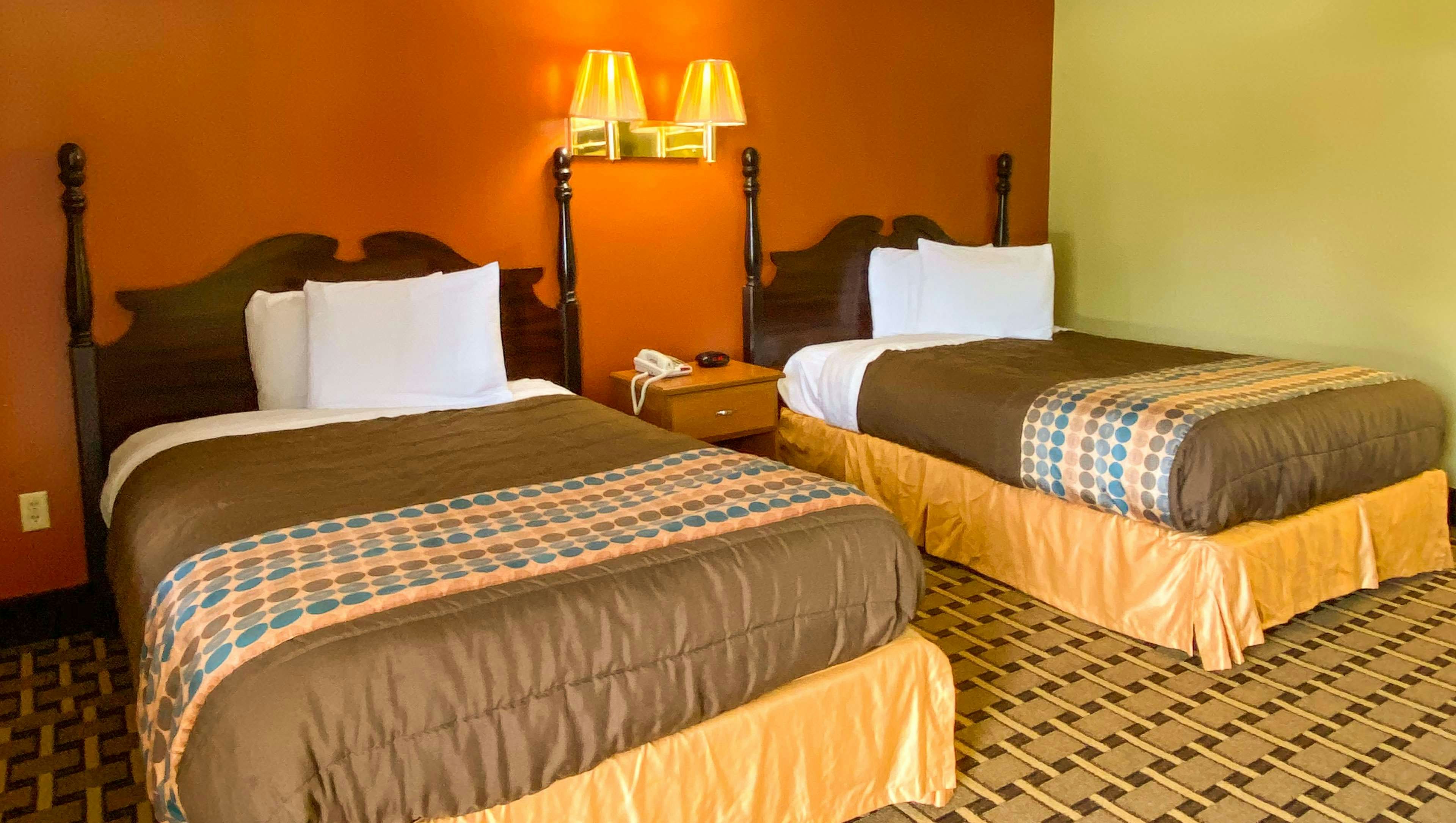 Rama Inn Bells 2 Double Beds Nonsmoking