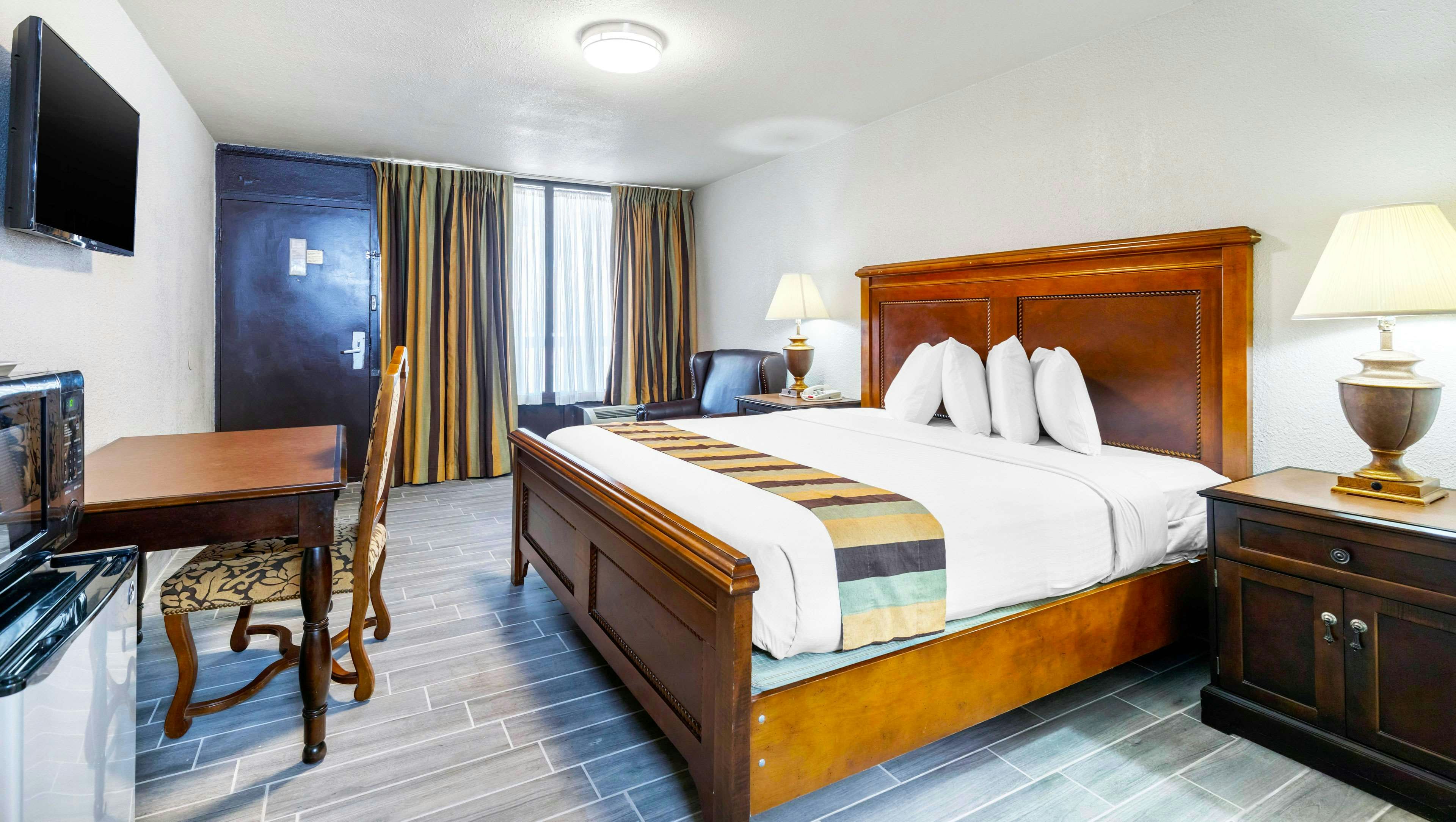 Magnuson Grand Hotel & Conference Center Tyler