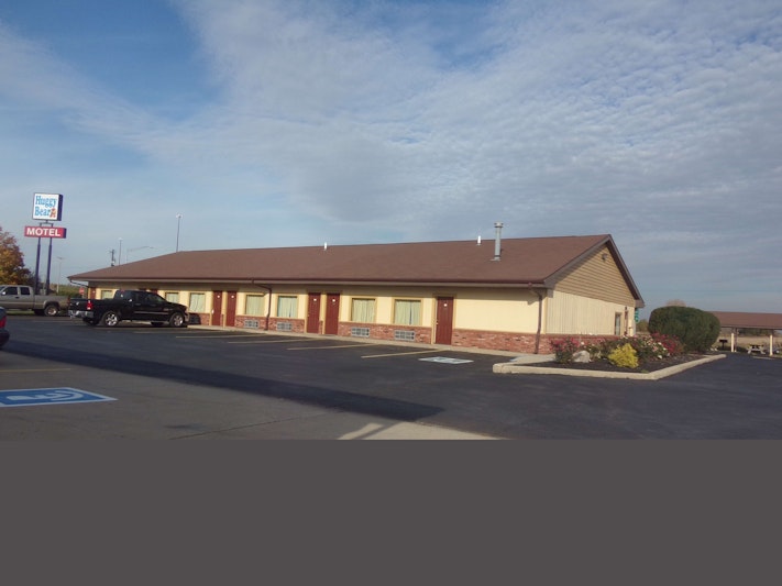 Huggy Bear Motel Warren