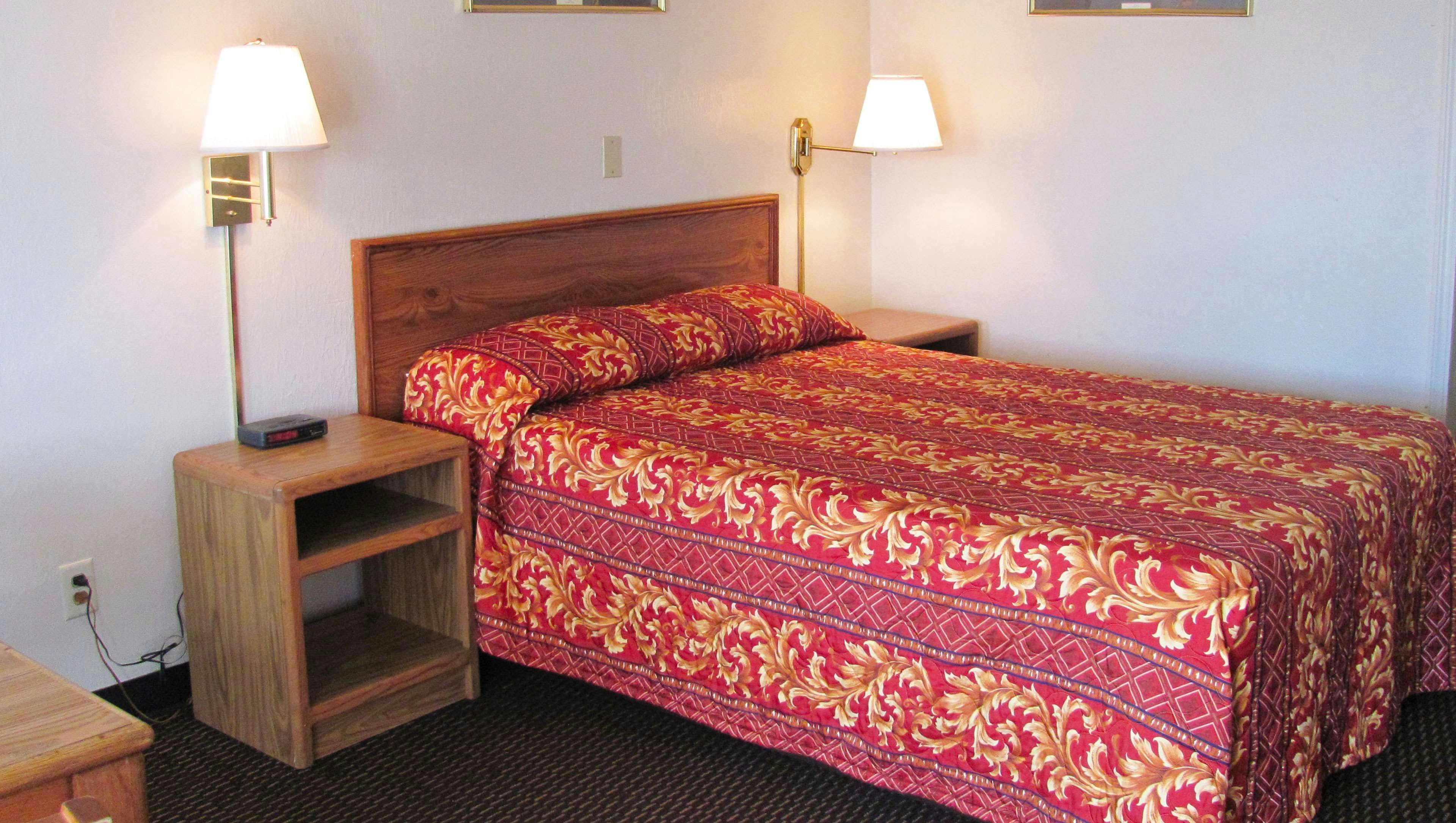 M Star Hotel Columbus North 1 Double Bed Nonsmoking