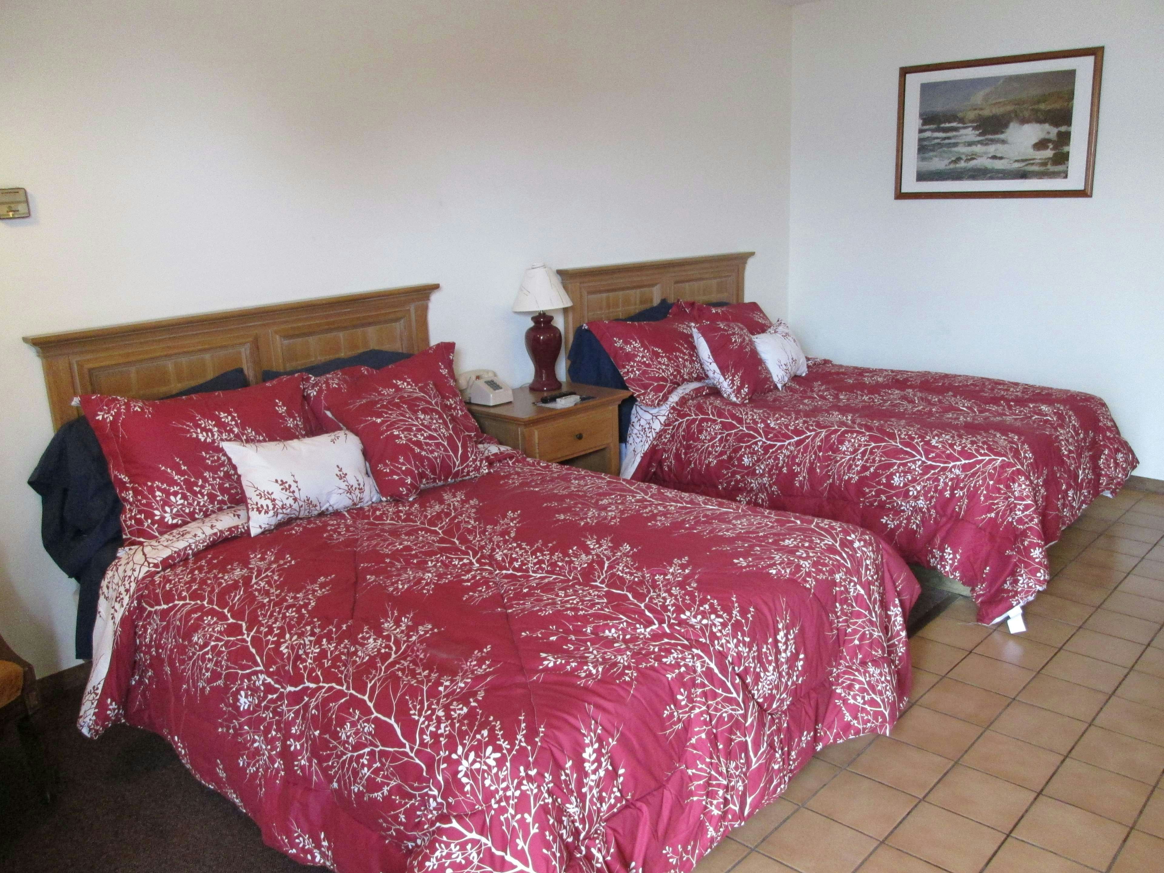 Mayflower Motel Milford 2 Double Beds Nonsmoking