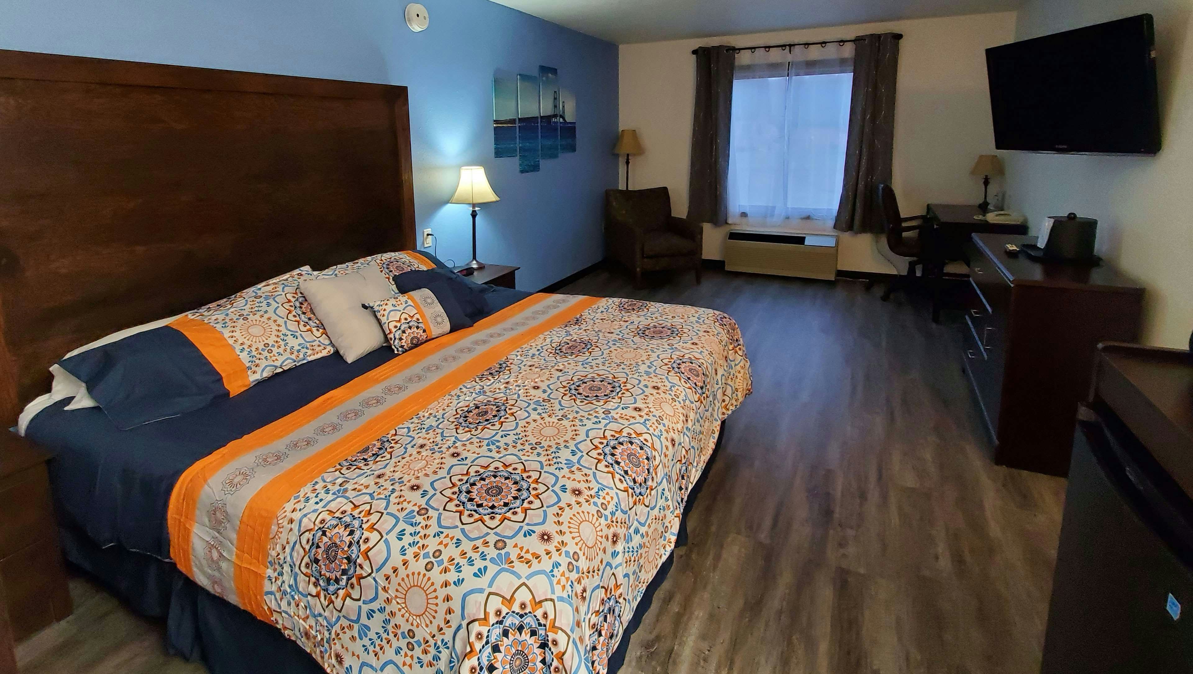 Jasper Ridge Inn Ishpeming 1 King Bed Pet Friendly Non Smoking