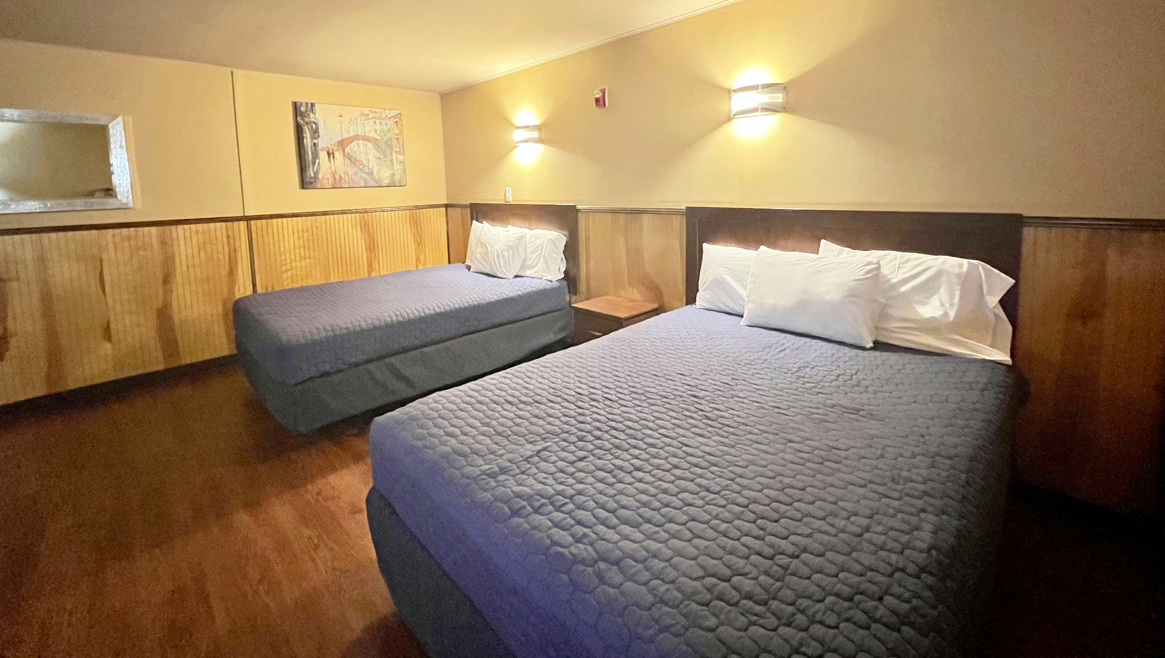 Deluxe Double Bed