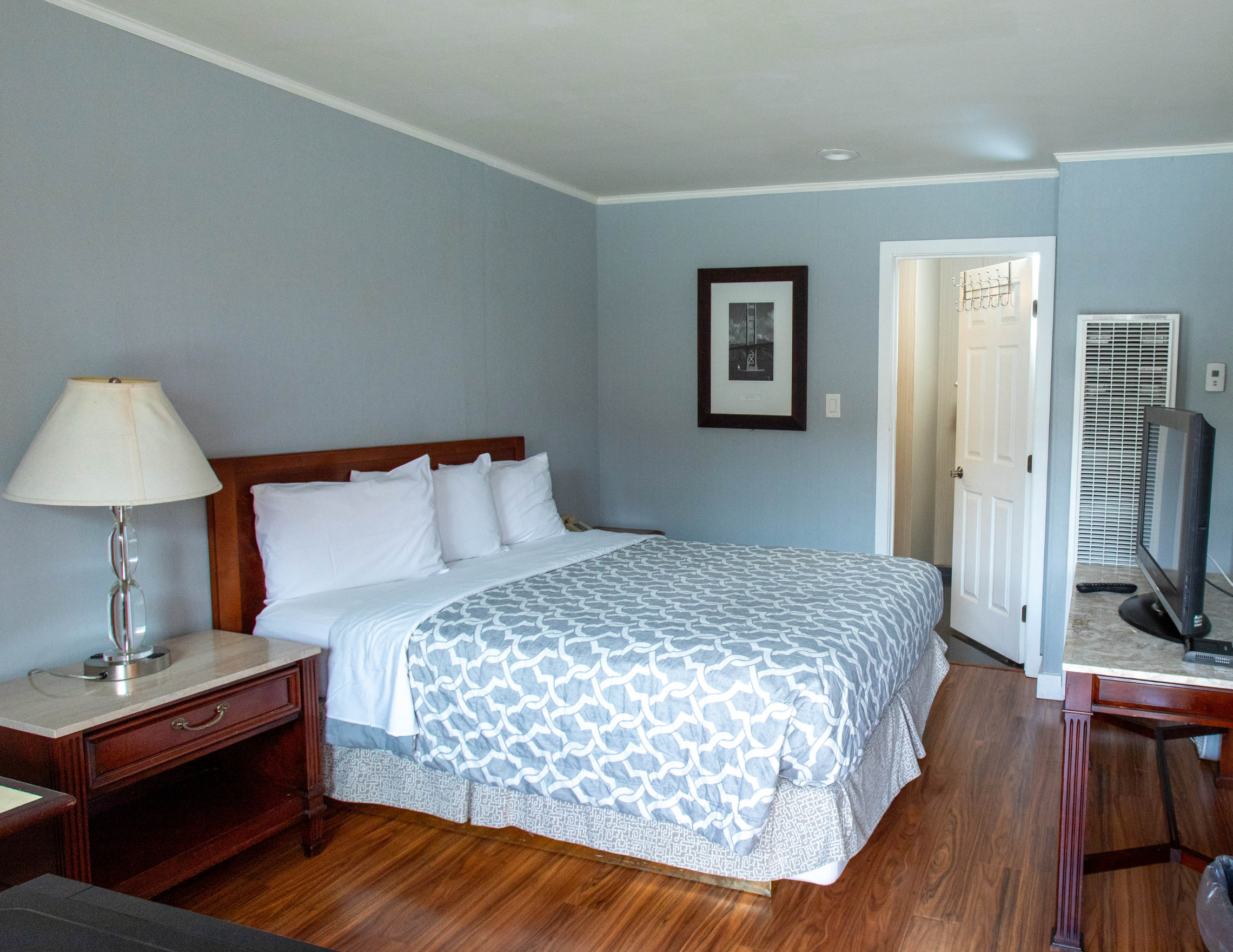 Pacific Heights Inn