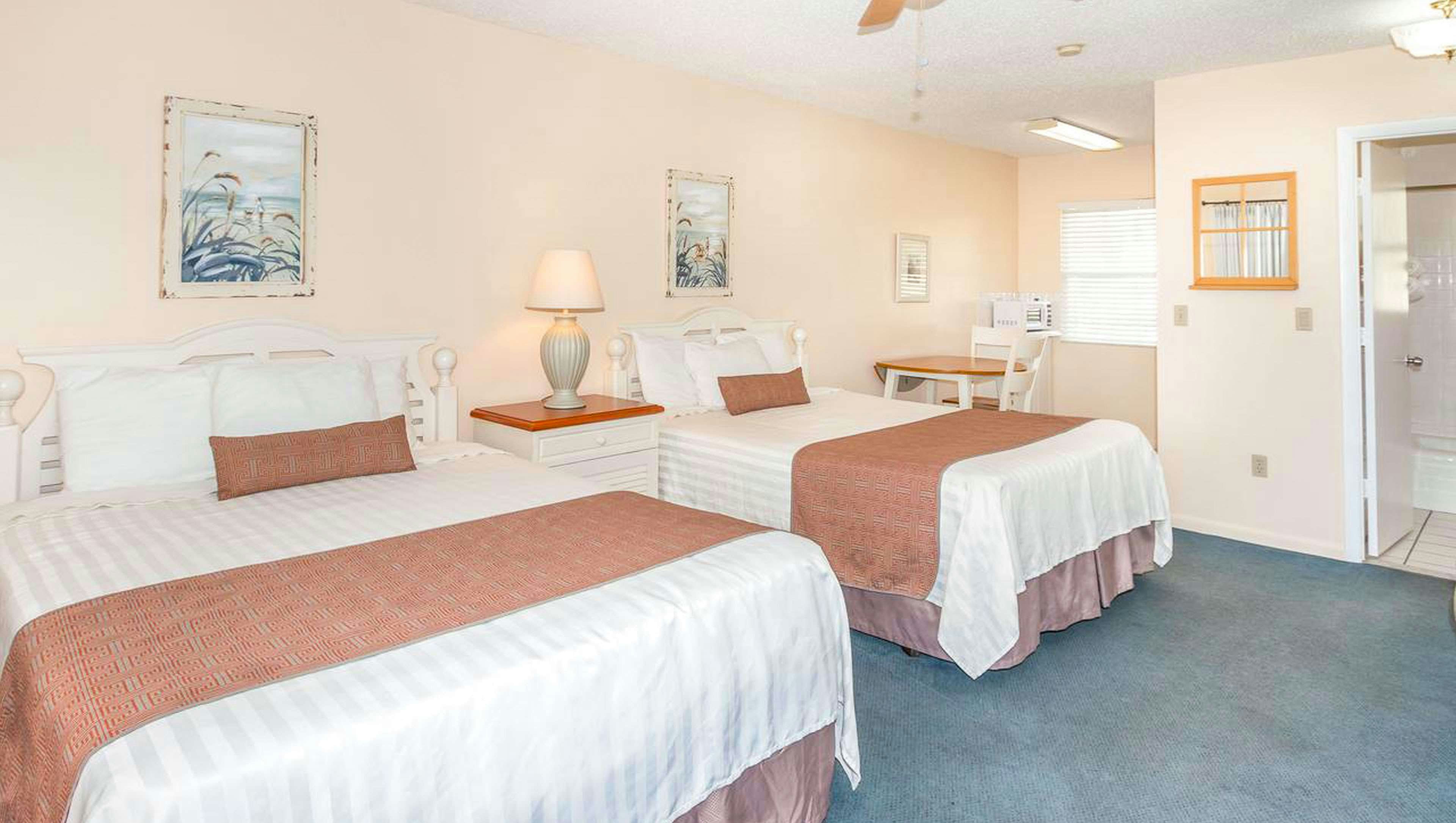 Belleair Beach Resort Motel 2 Queen Bed Efficiency Nonsmoking