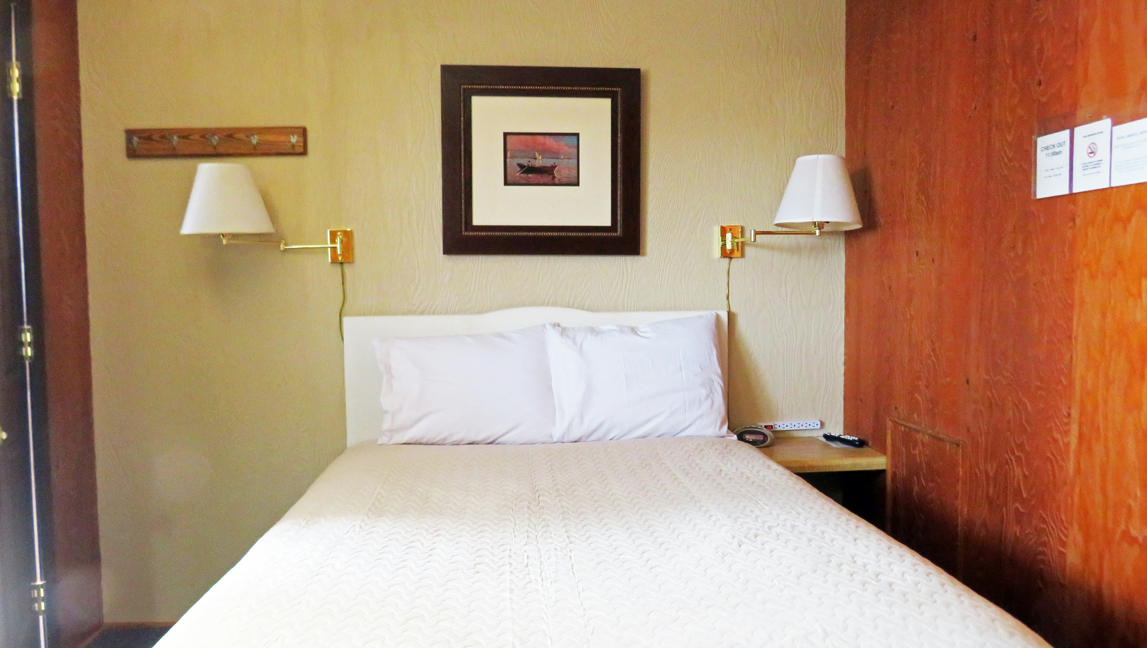 Indianhead Ironwood Hotel