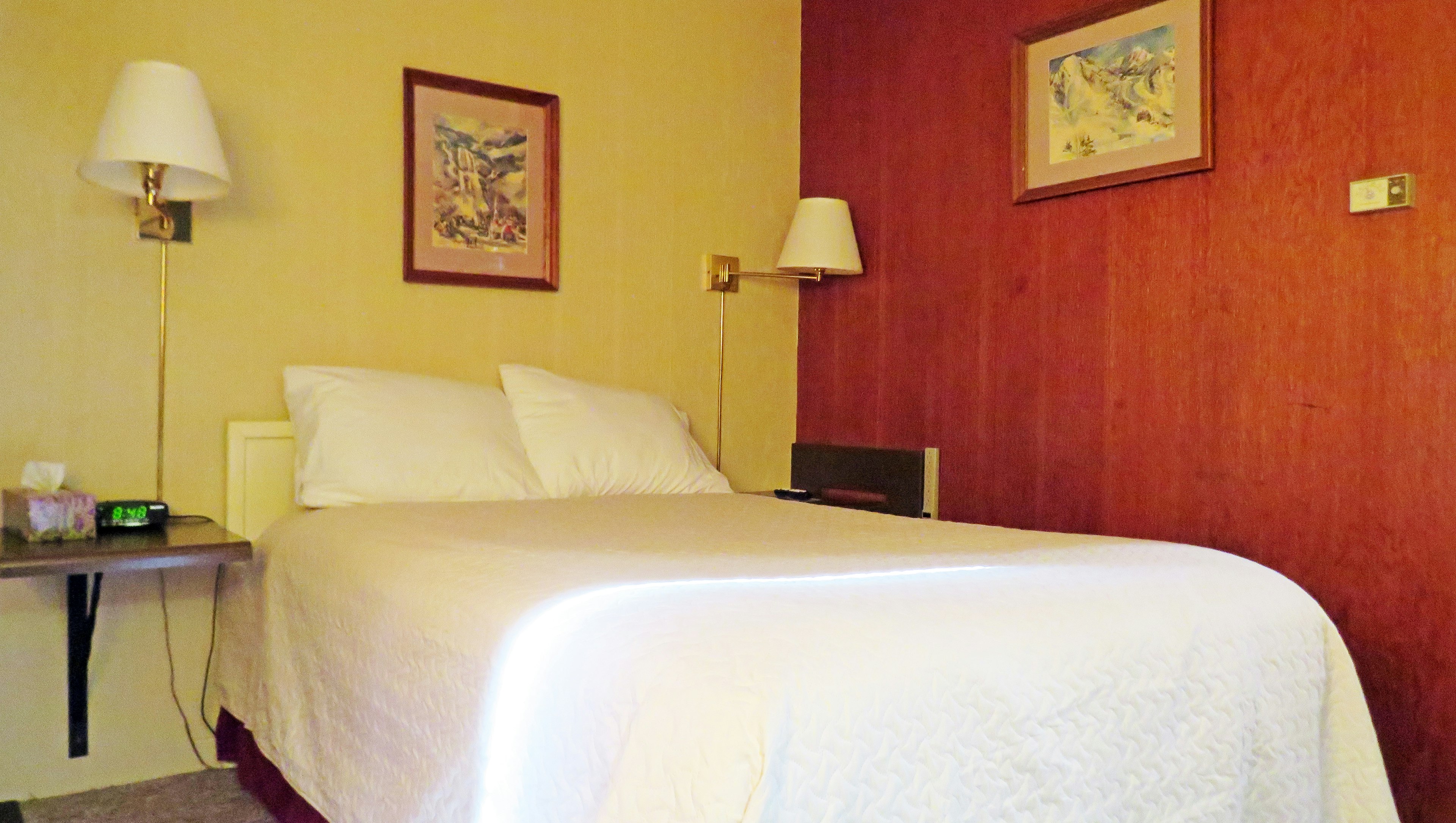 Indianhead Ironwood Hotel