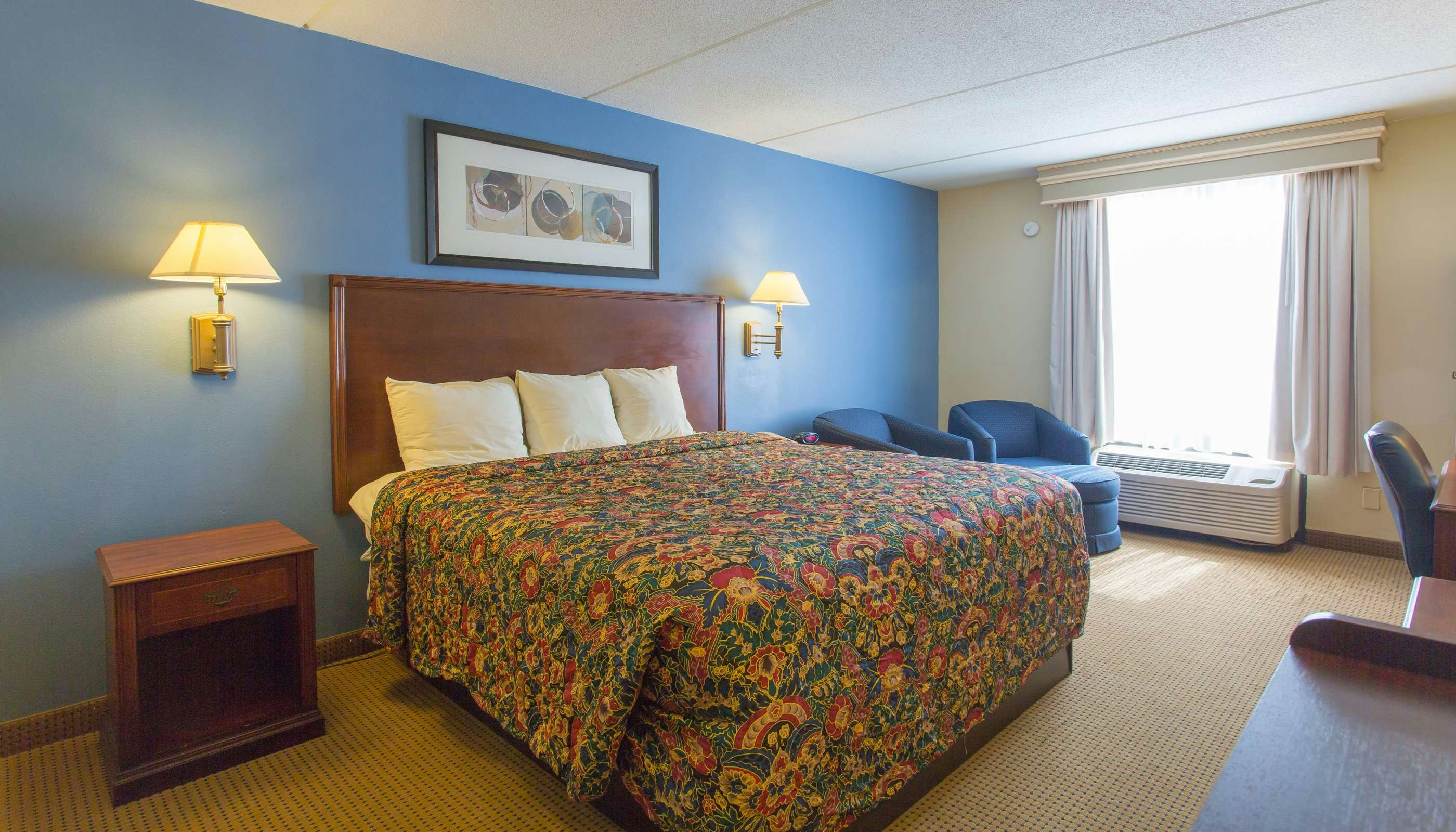 Studios & Suites 4 Less Western Branch
